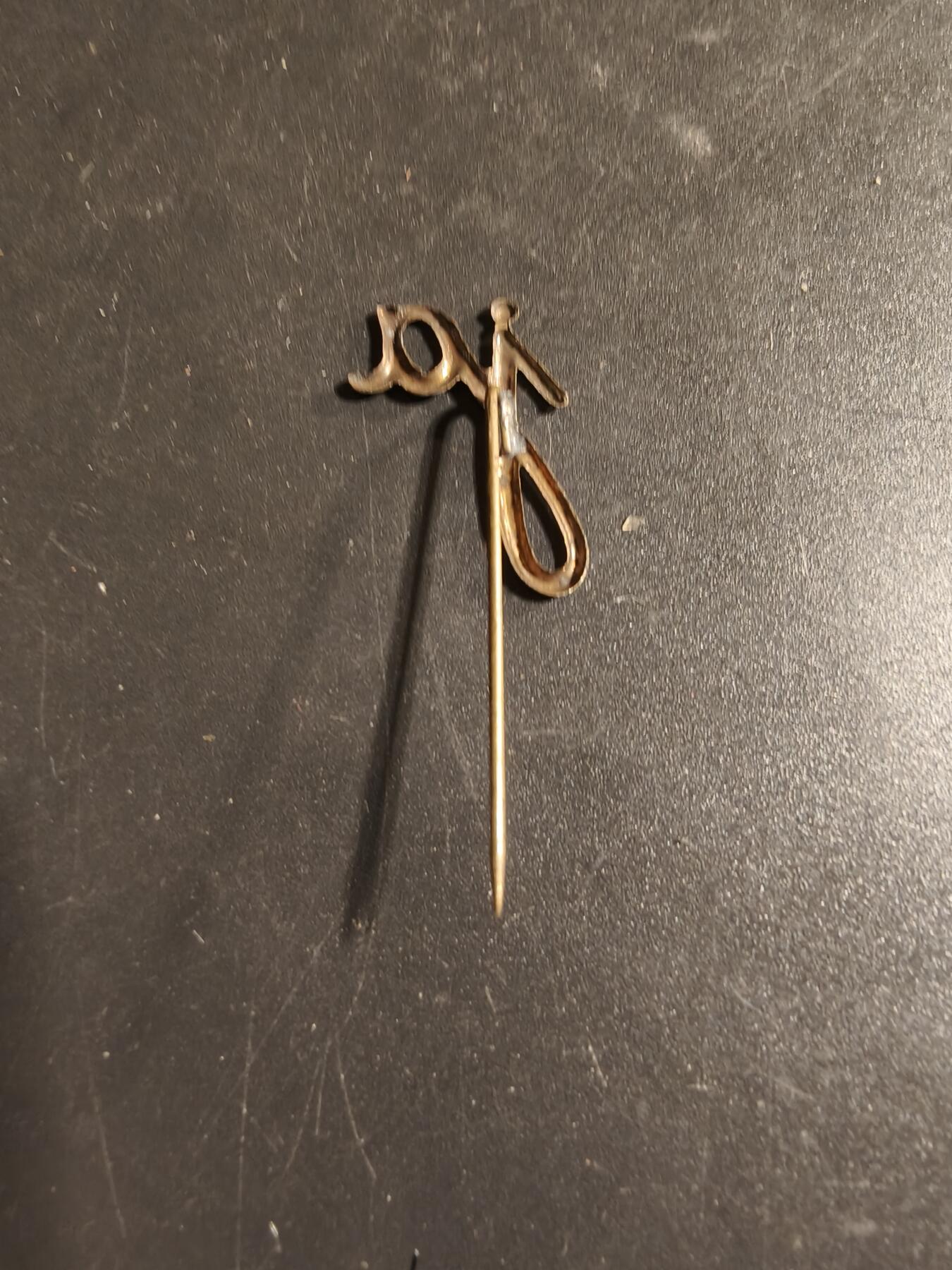 老王徽章第168期 德三小胡子支持者针插