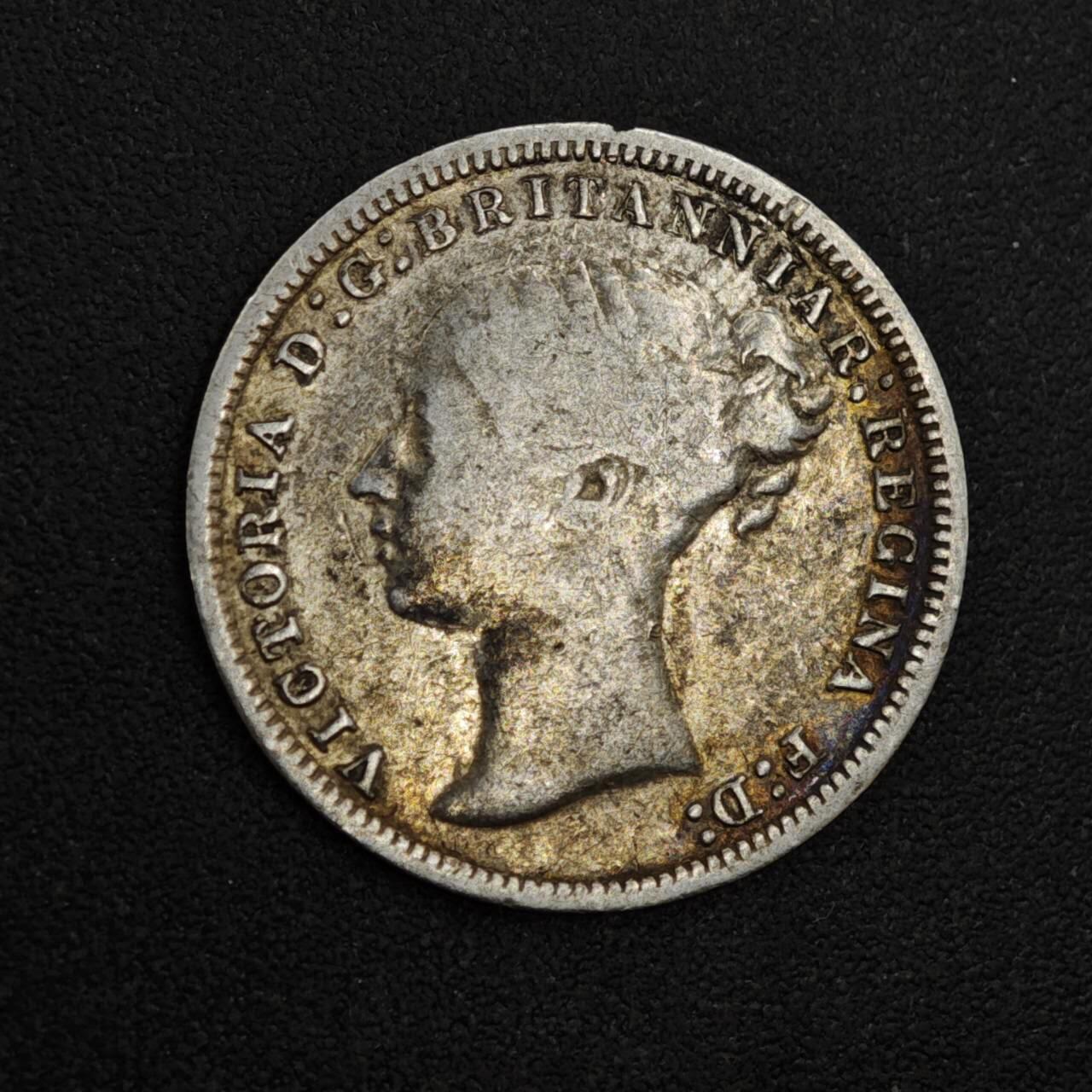 【淘币小摊】实时拍第八百一十八拍   散币小银币场   满百包邮可预留二周 每周一统一发货   英国1873年维多利亚3便士银币