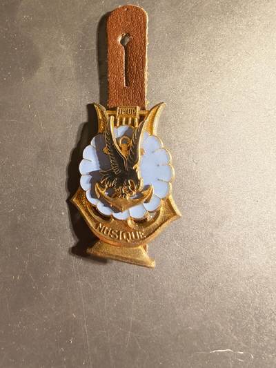 老王徽章第168期 - 法国第11伞兵旅军乐团证章