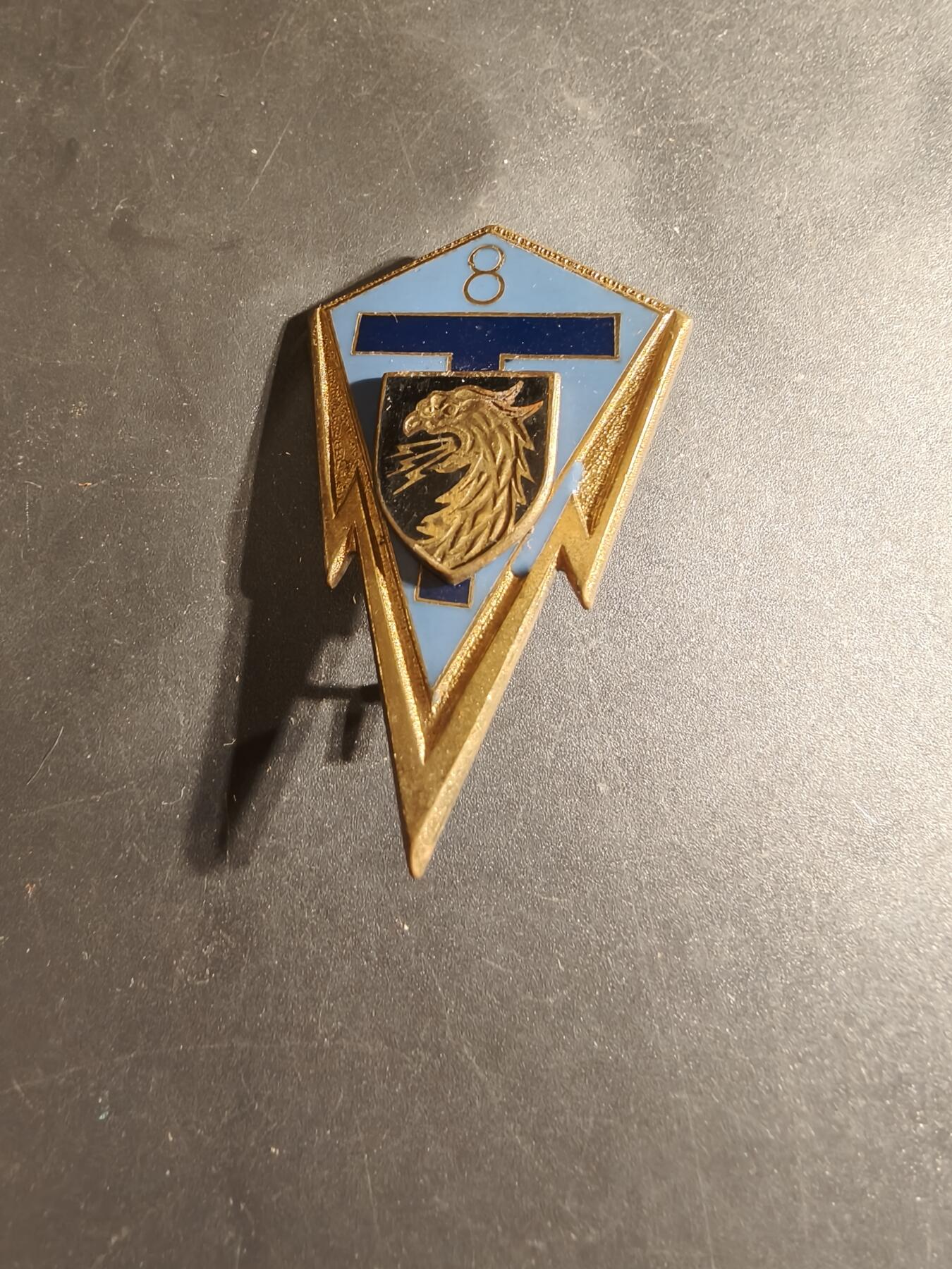 老王徽章第168期 法国第8通信团证章