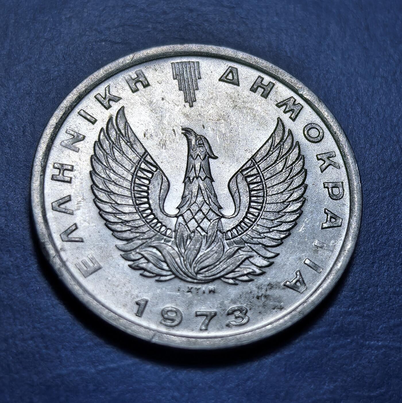 外国优质老铜币银币，周六九点倒数截拍，满百包邮，可寄存半年，喜欢朋友微信扫描二维码可直接参拍