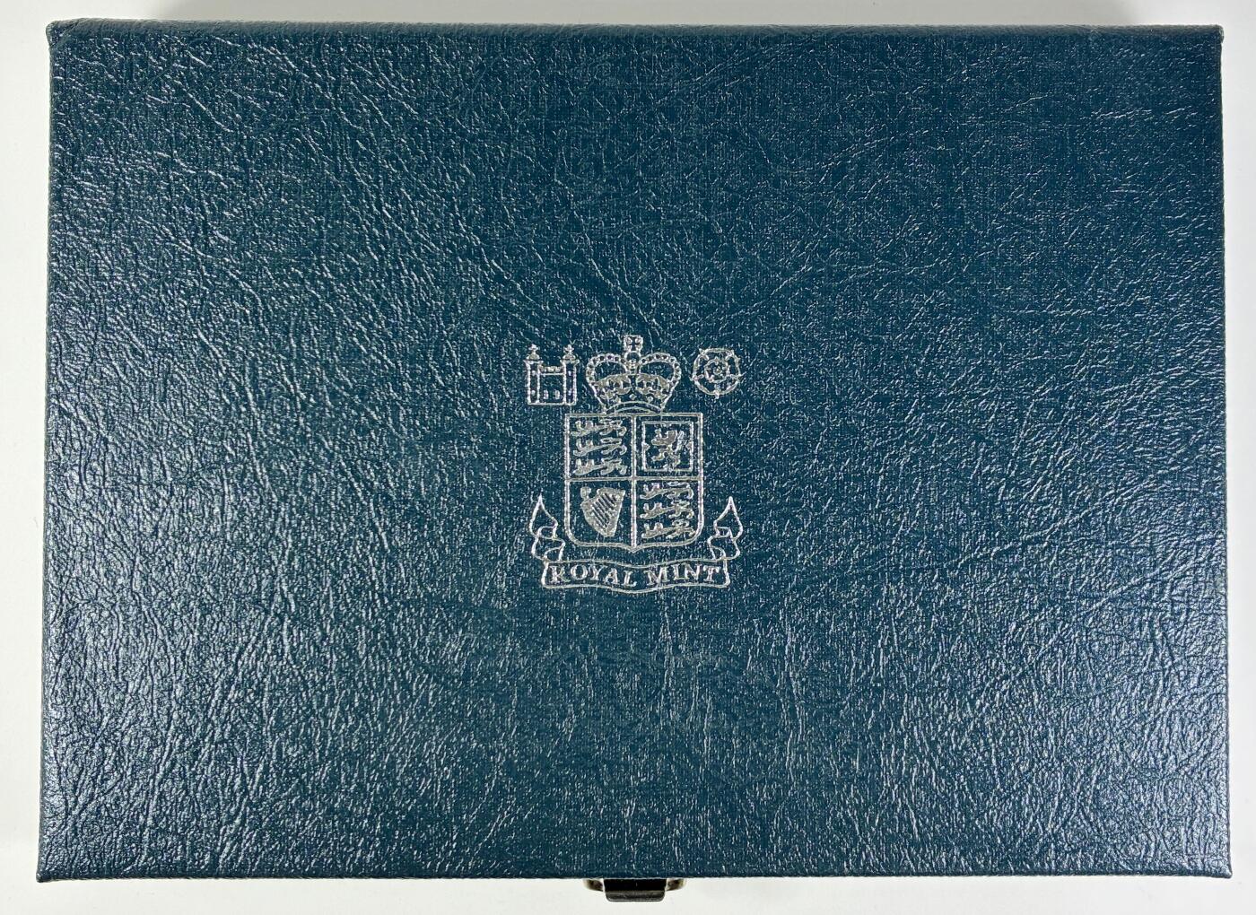 【雨安】【直播拍卖】【世界币章118期-裸币】2025-12-05 周五 19:30 保真 [现代套币] Great Britain 英国 套币 精制套币 1990年