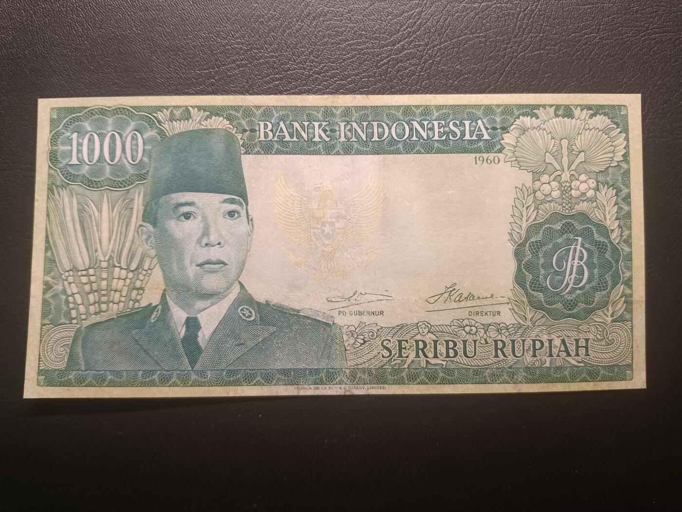 2025十二月第一期，总206期 印度尼西亚1960版1000卢比流通好品XF，稀有短号版本，苏加诺水印