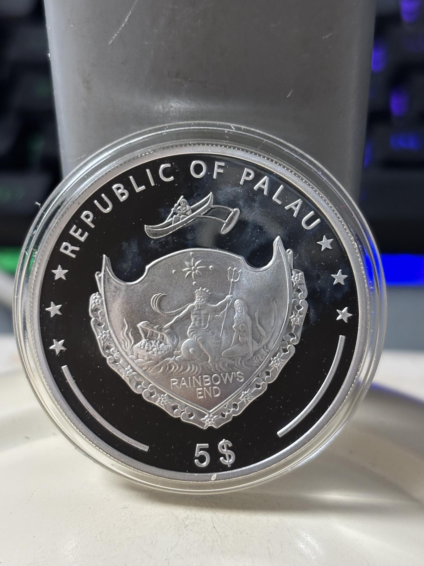 第184期拍卖 帕劳2008年珍珠系列镶嵌实体深海蓝珍珠纪念彩银币带证书，925银银价321，发行2500枚，有氧化