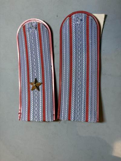 盛世勋华——号角文化勋章邮票专场拍卖第294期 - 苏联警察少校肩章 有个缺星