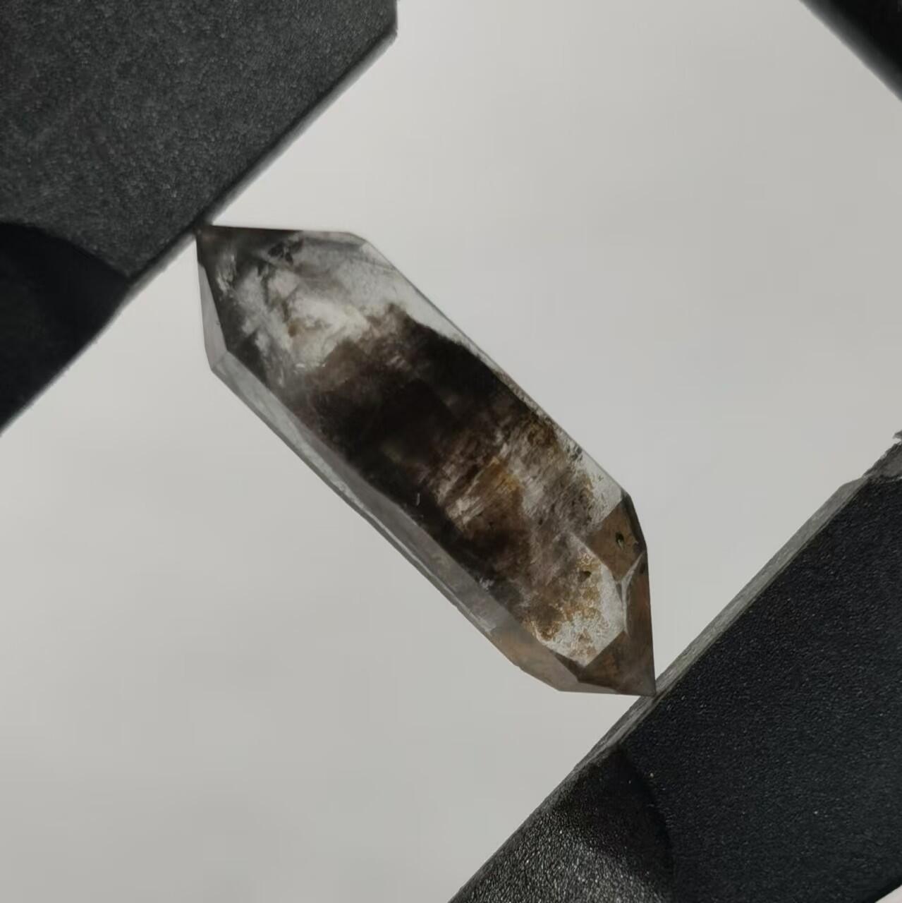 七河·世界钱币杂件水晶矿标小拍（总第30期） 藏家出品 X664（4） 云贵闪灵水晶 小巧精致 本件拍品由合作藏家邮寄