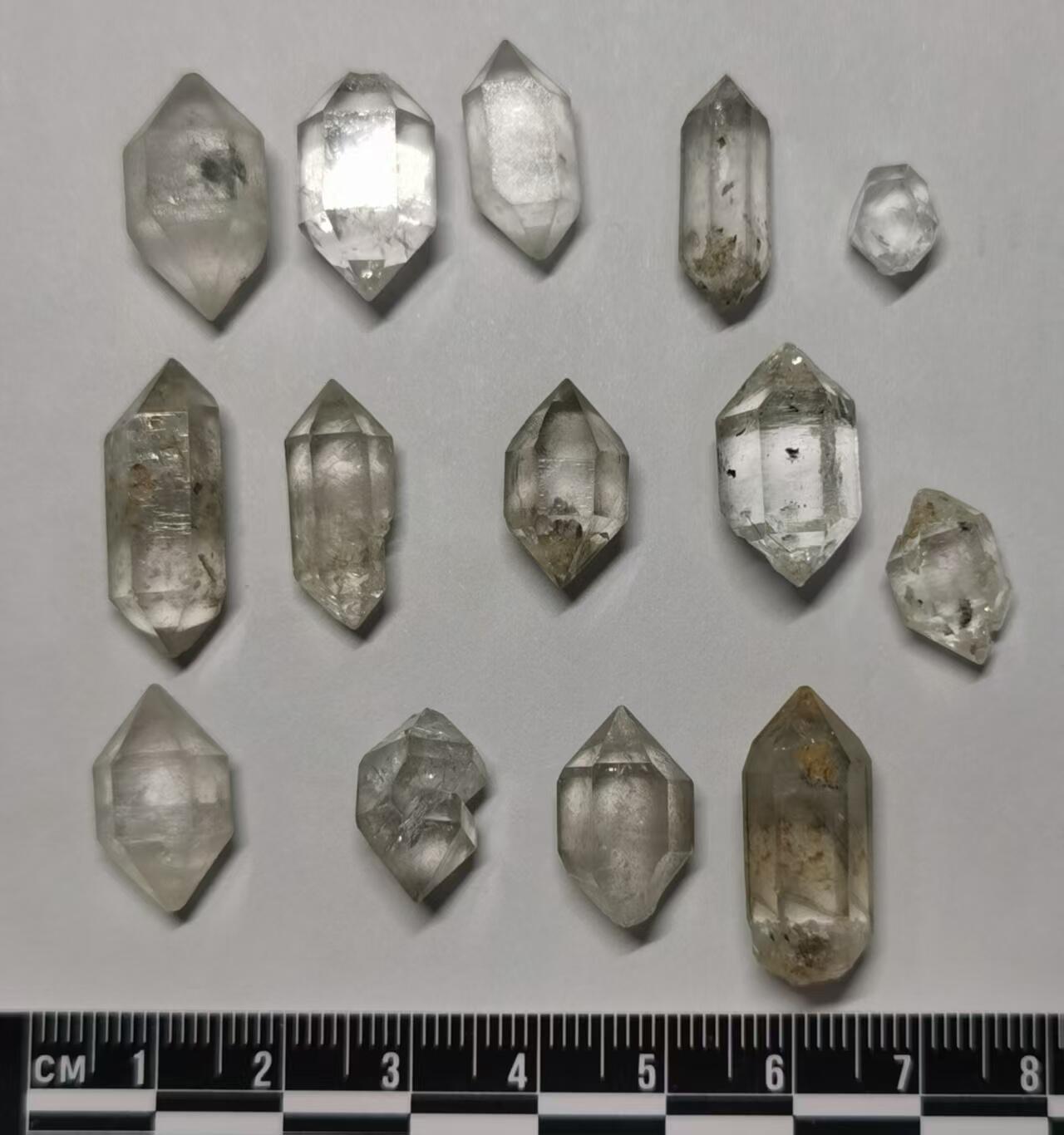 七河·世界钱币杂件水晶矿标小拍（总第30期） 藏家出品 X668 云贵闪灵水晶 小型 一组 14 枚 本件拍品由合作藏家负责邮寄