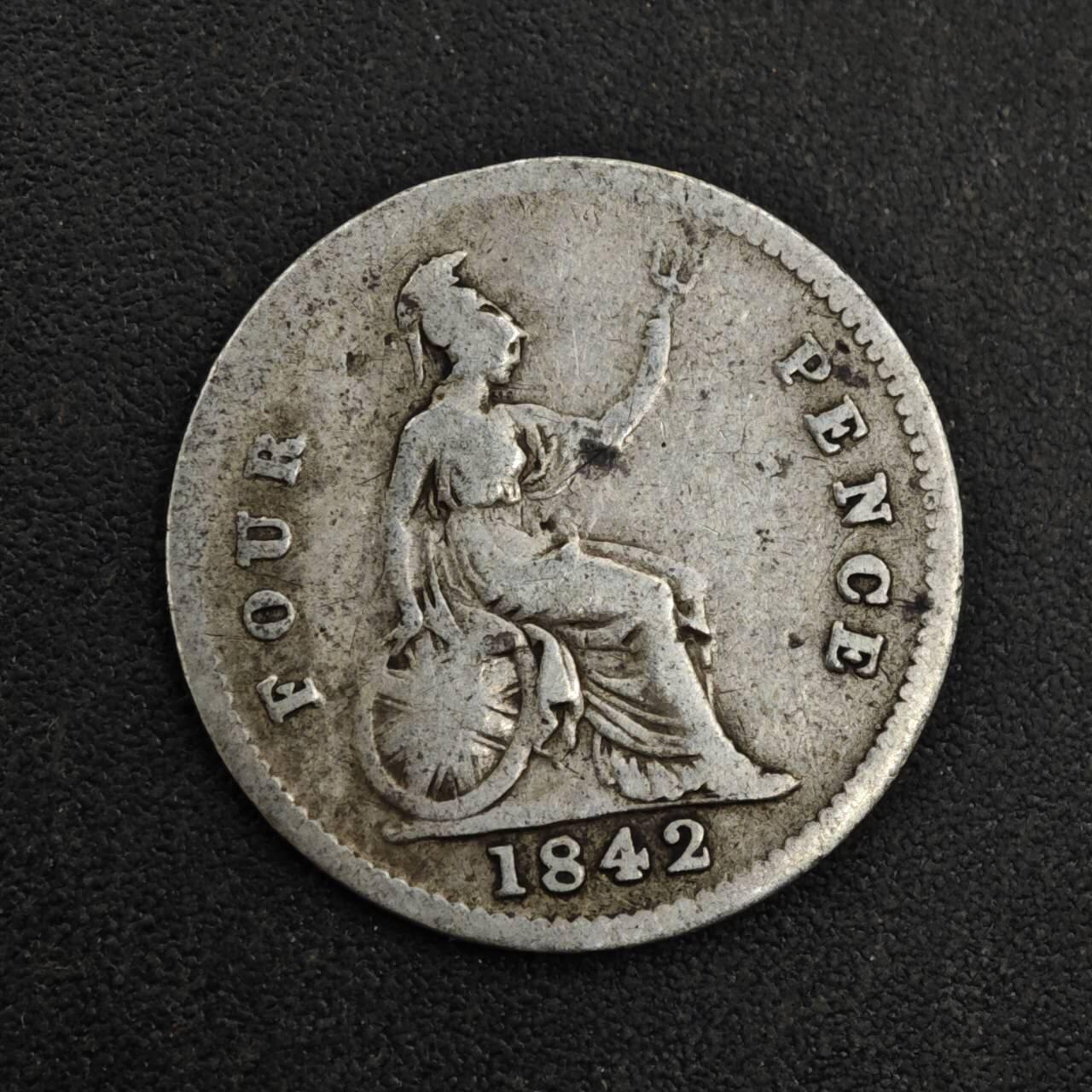 【淘币小摊】实时拍第八百一十八拍   散币小银币场   满百包邮可预留二周 每周一统一发货   英国1842年维多利亚4便士银币