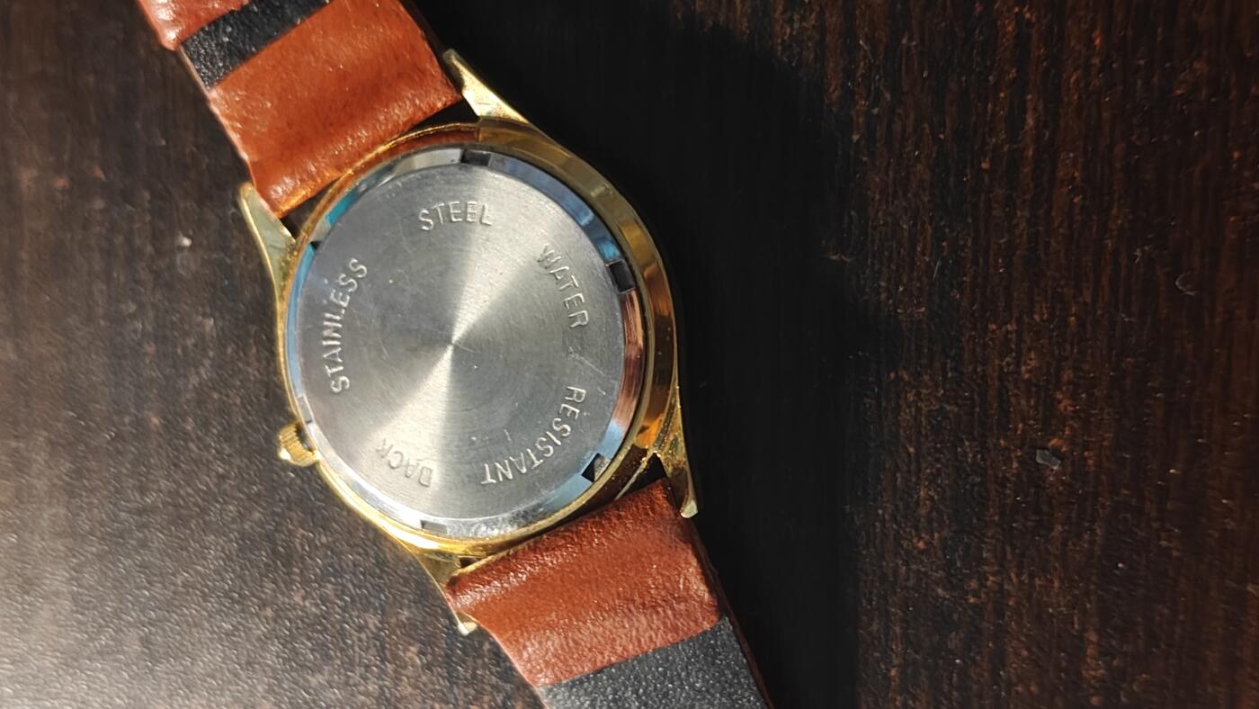 罗岚⭐新藏⭐特惠专拍第一场-分享拍场赚佣 90年代左右联合国驻北京贸易网络中心纪念手表，原盒库存品，未测试