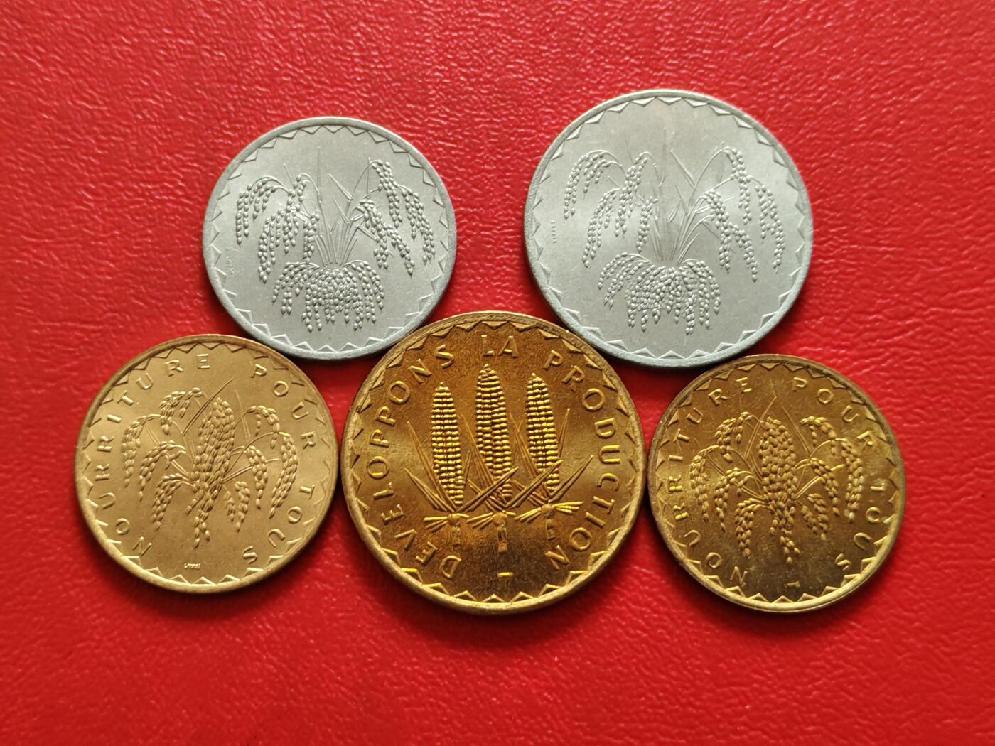 【云涧收藏】第八十二场 马里1975年～1977年5枚全套，UNC