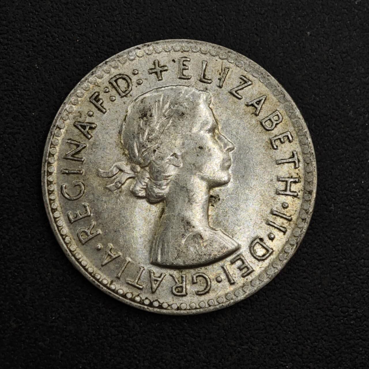 【淘币小摊】实时拍第八百一十八拍   散币小银币场   满百包邮可预留二周 每周一统一发货   澳大利亚1963年伊丽莎白二世3便士银币