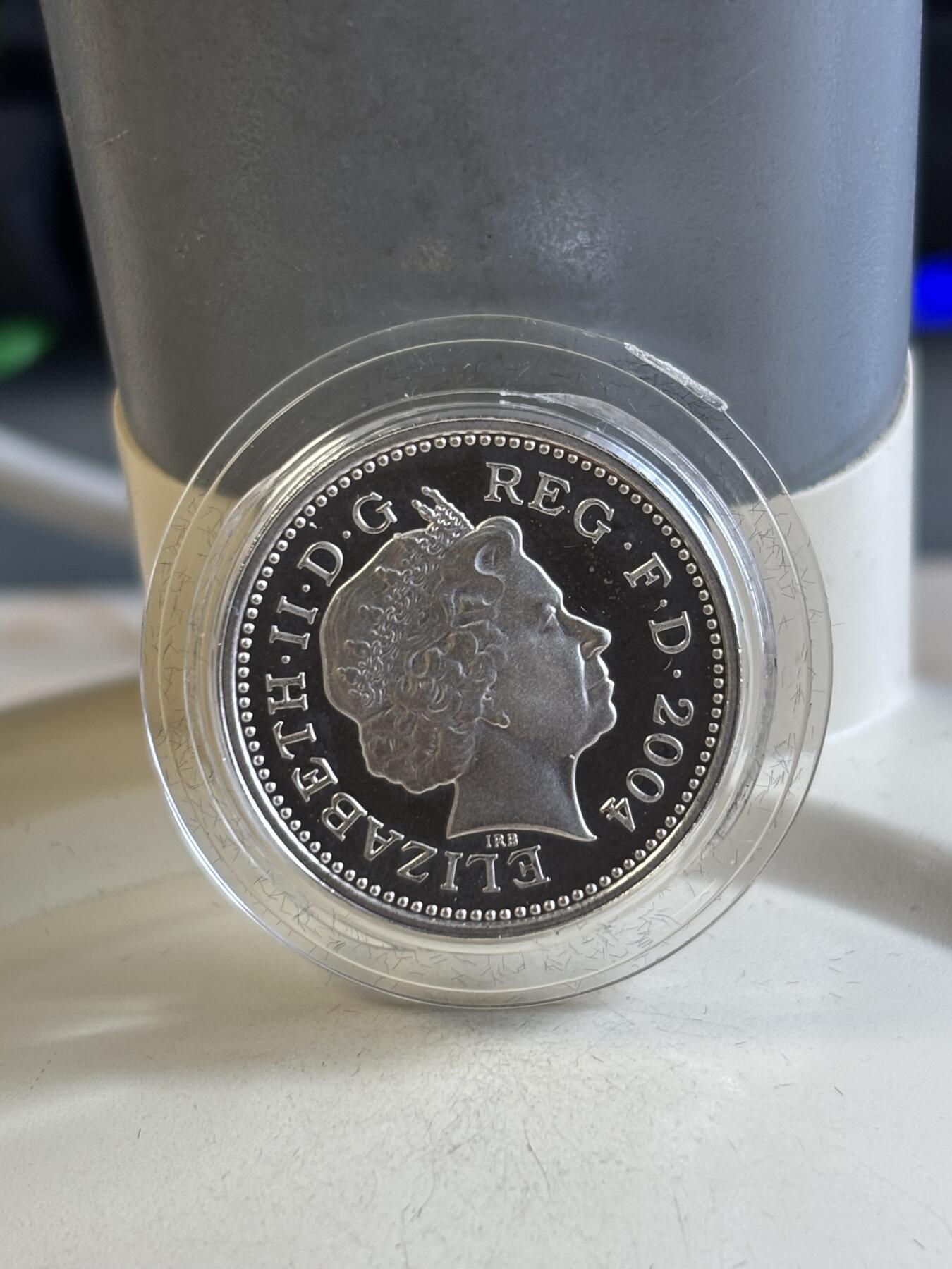 第184期拍卖 英国2004年皇室神兽1英镑精制纪念银币4枚全套，925银，发行5000套