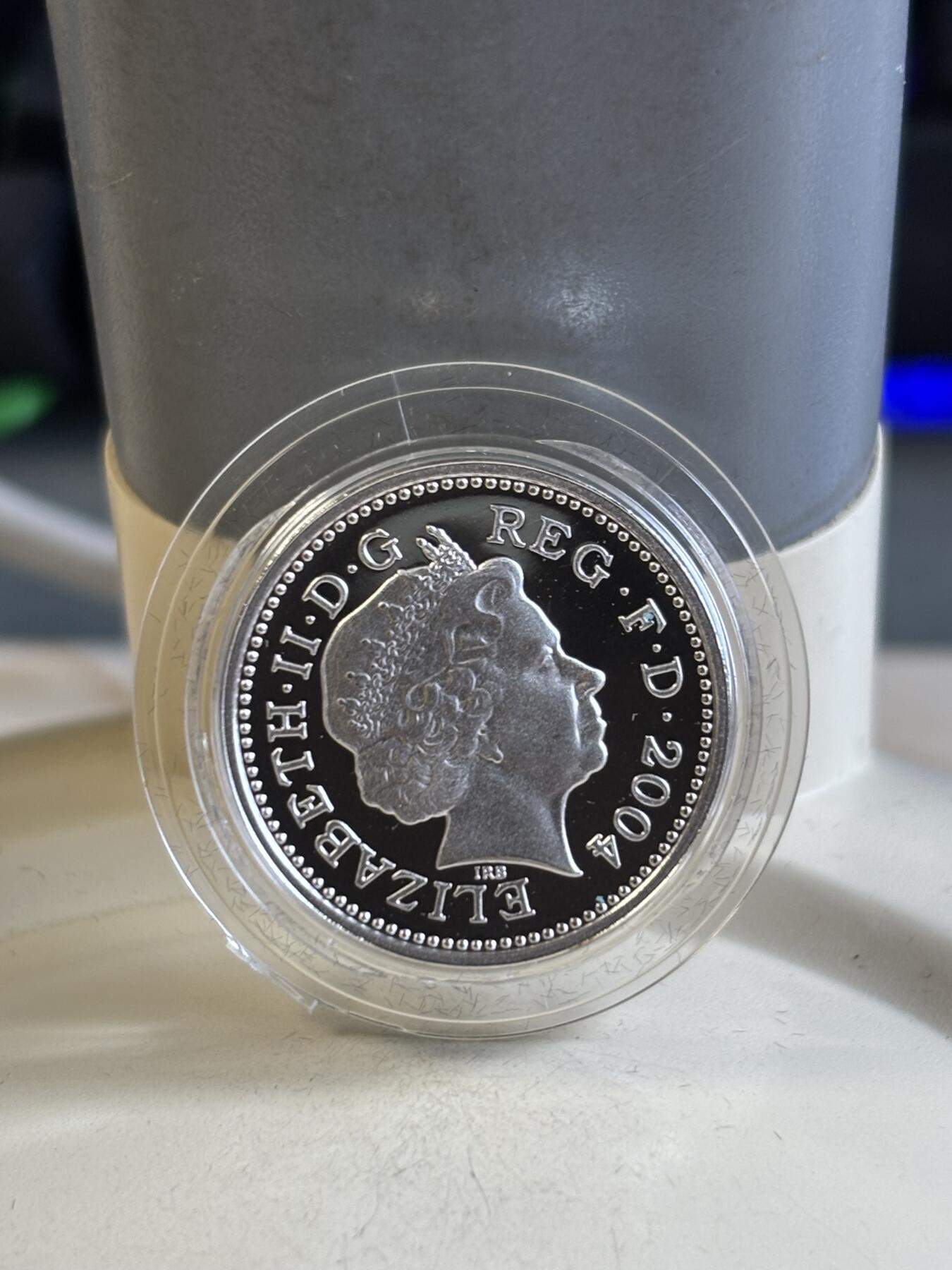 第184期拍卖 英国2004年皇室神兽1英镑精制纪念银币4枚全套，925银，发行5000套