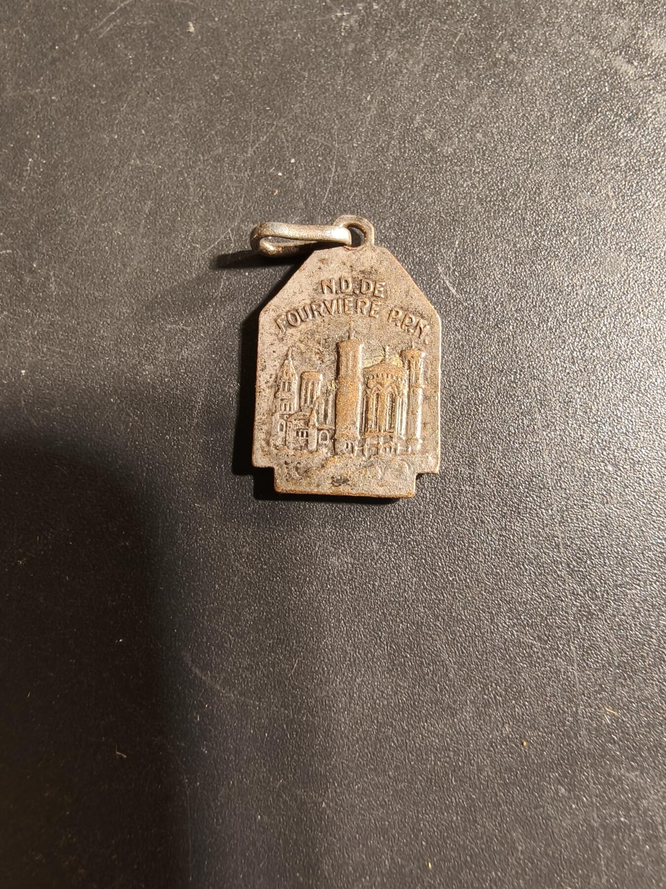 老王徽章第168期 法国天主教会纪念章