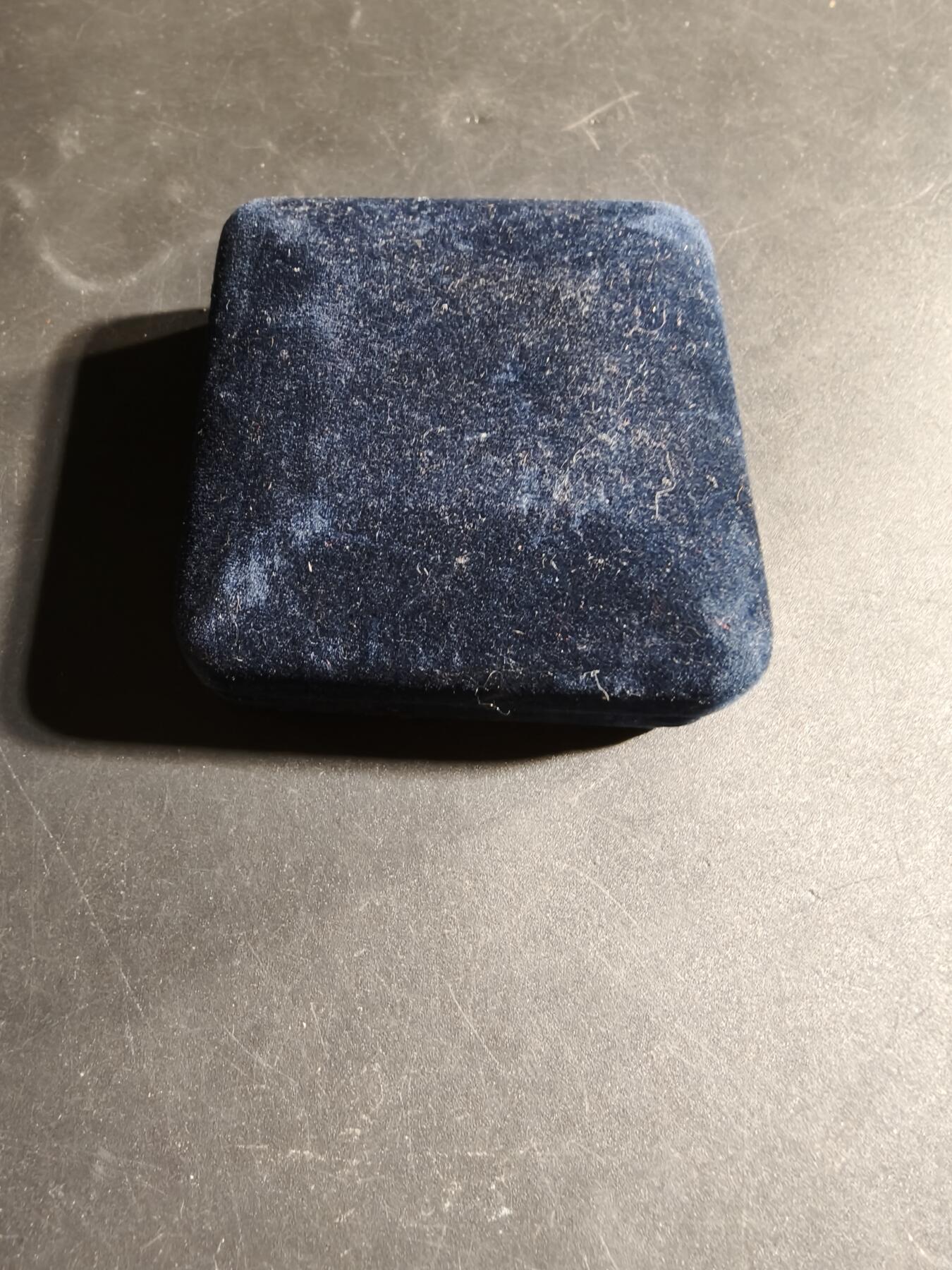 老王徽章第168期 美国新奥尔良二战国家战争博物馆胜利日纪念章      原盒      直径50mm.     重量38.9g