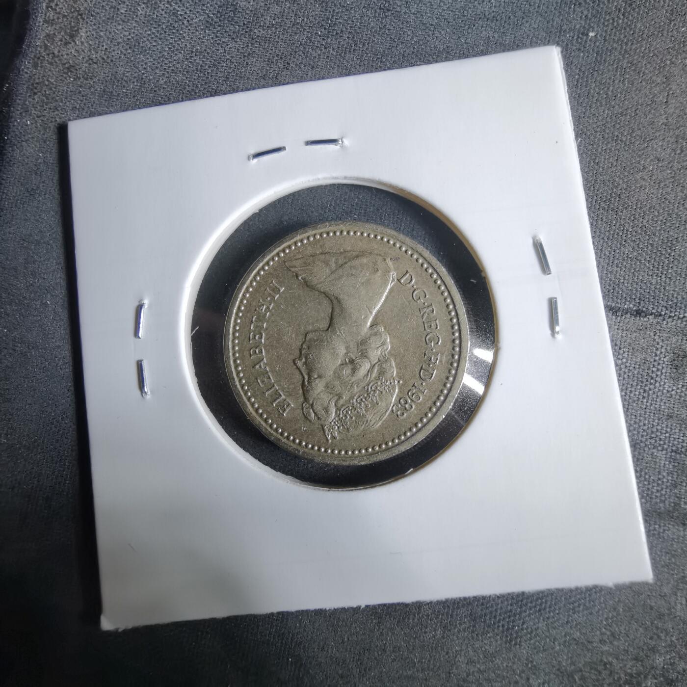 沼泽如烟--第921场 英国1983年一磅