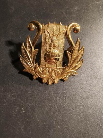 老王徽章第168期 - 美国军乐团大檐帽帽徽