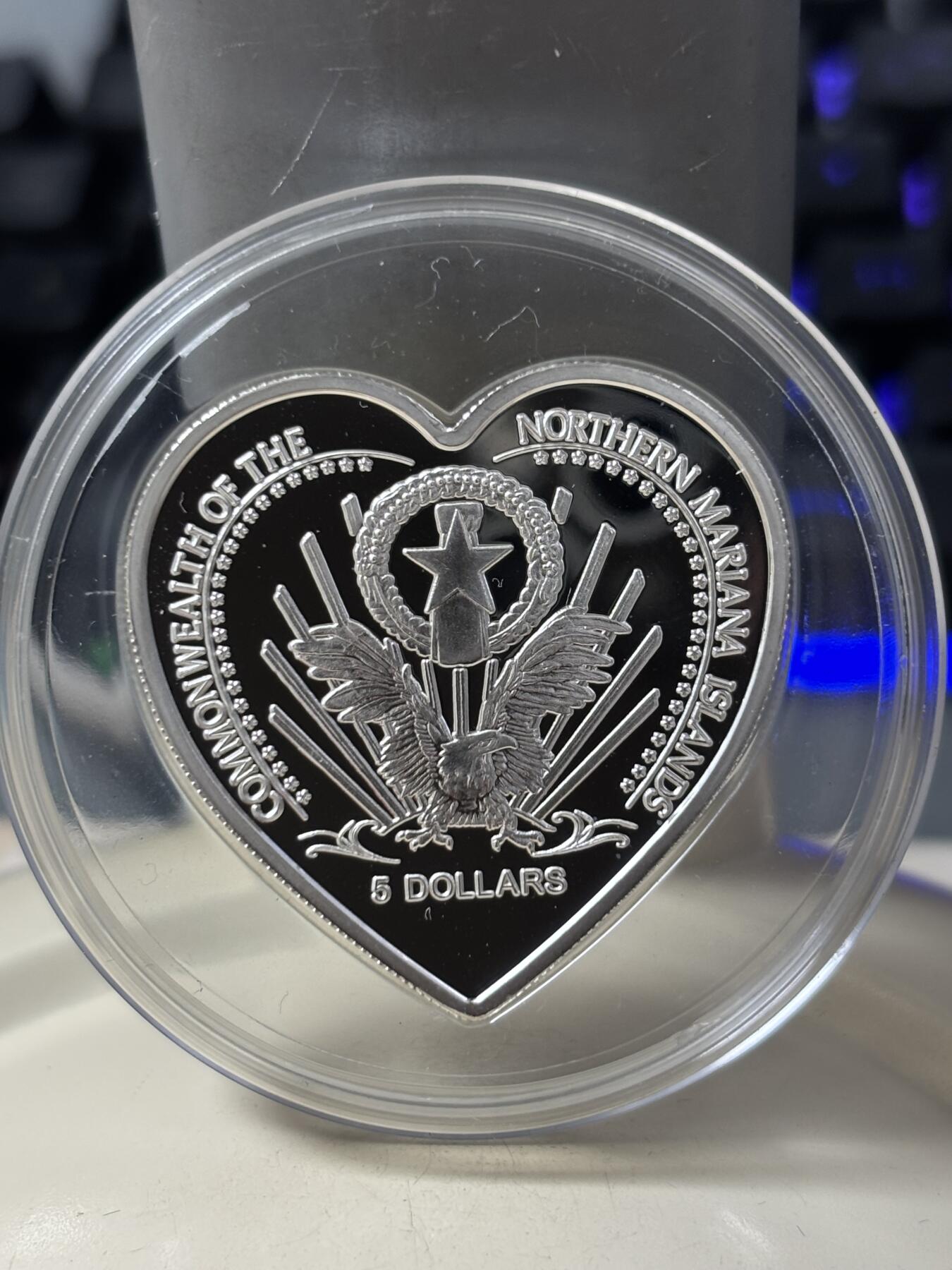 第184期拍卖 北马里亚纳2005年天使玫瑰无尽的爱精致心形彩银币，925银，25克