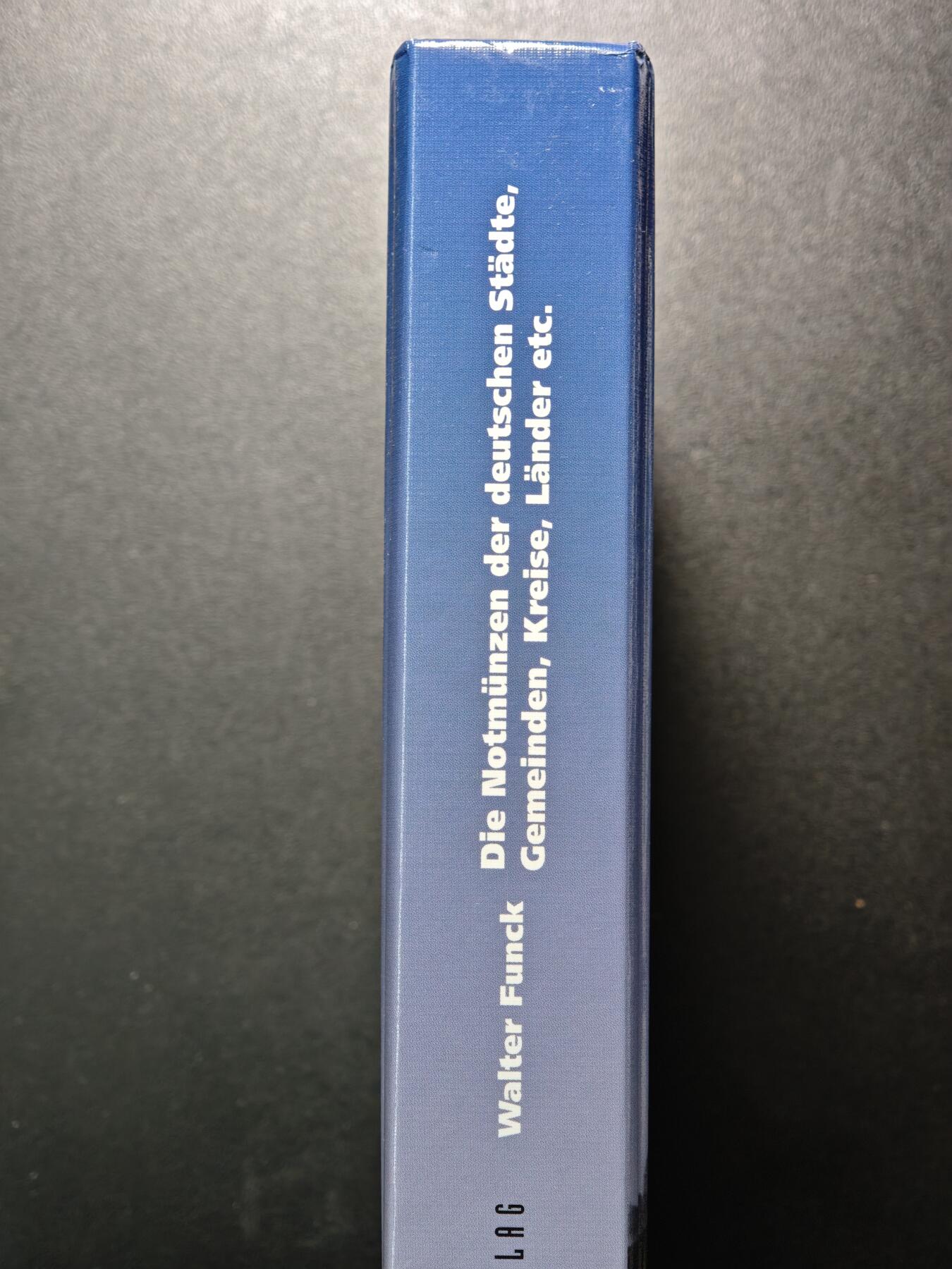 【德藏】世界币章拍卖第156期（拍品征集中~欢迎藏友联系） 98新 德国德紧芬克目录 硬壳精装 铜版纸印刷 内容及其细致丰富 德紧硬币必备工具书 收藏与学习兼备 全书约703页