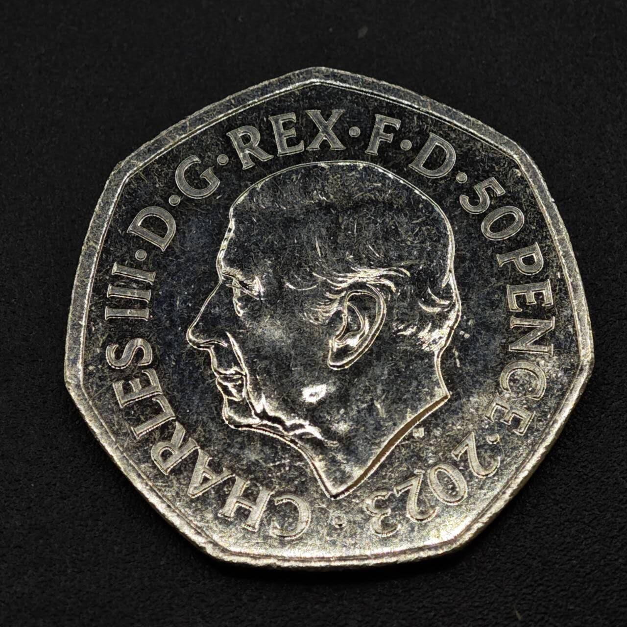 【淘币小摊】实时拍第八百一十八拍   散币小银币场   满百包邮可预留二周 每周一统一发货   英国2023年查尔斯三世50便士纪念币