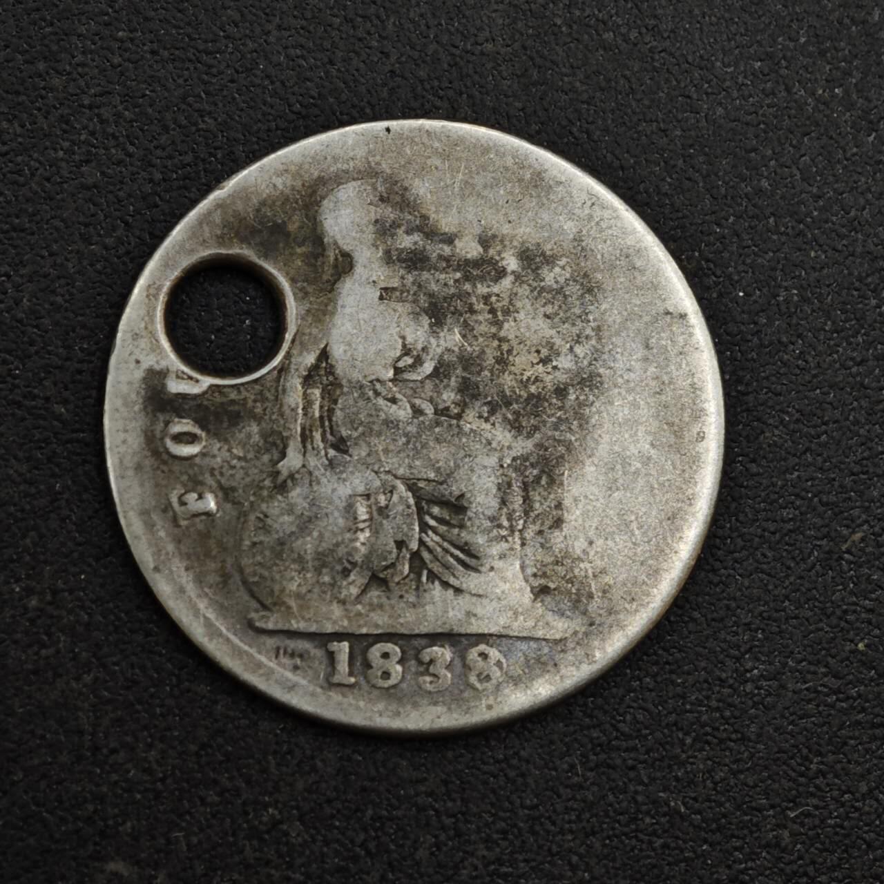 【淘币小摊】实时拍第八百一十八拍   散币小银币场   满百包邮可预留二周 每周一统一发货   英国1838年维多利亚4便士银币