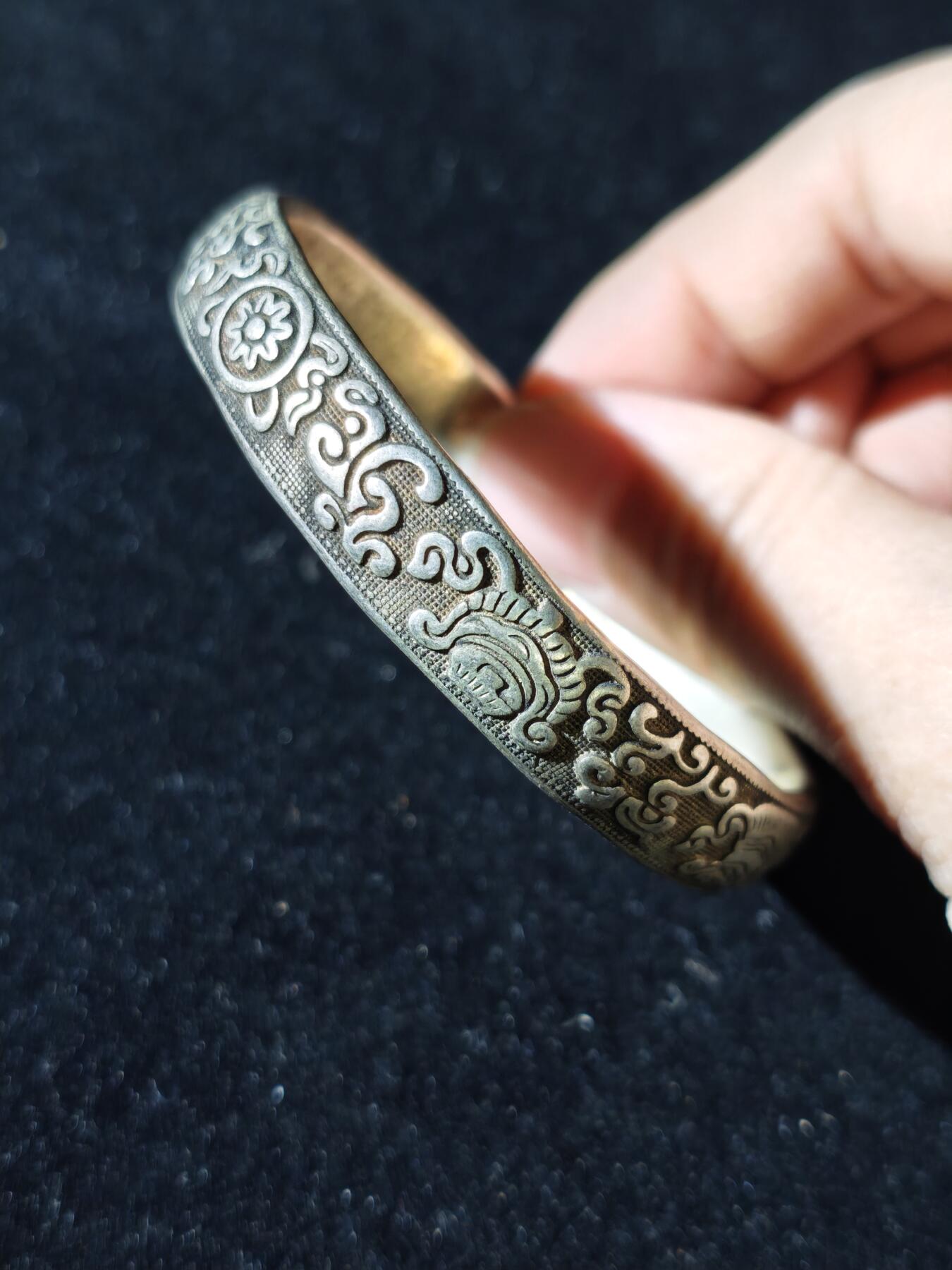 92期回流戒指饰品杂件纪念章丝路钱币专场 少数民族地区白铜手镯