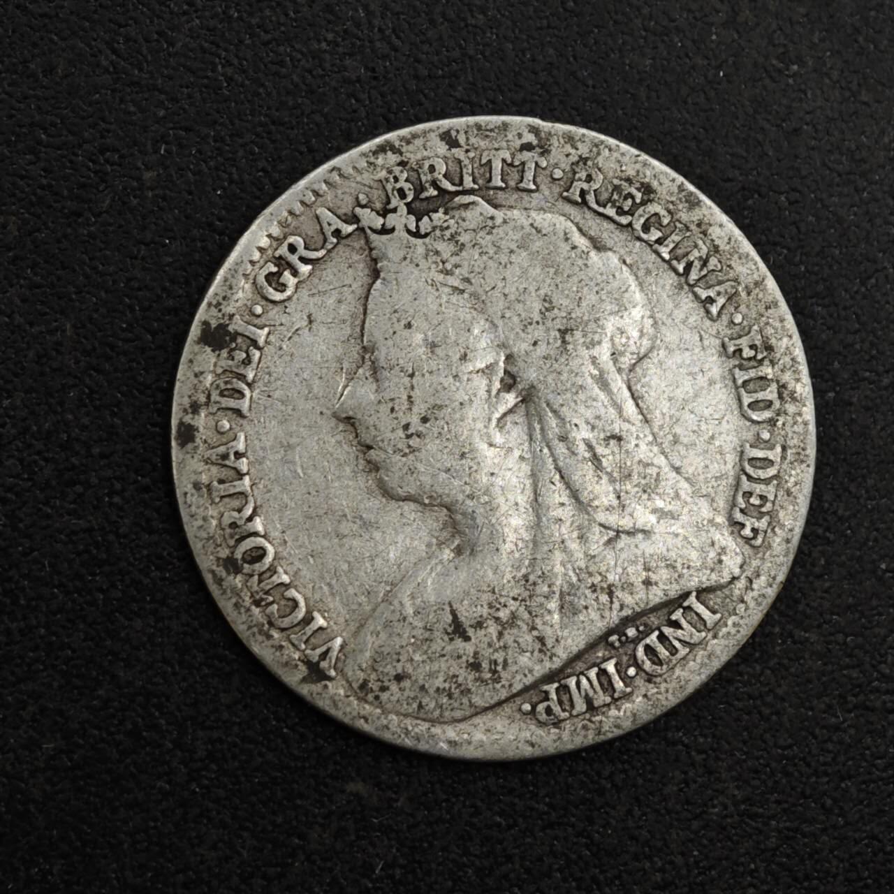 【淘币小摊】实时拍第八百一十八拍   散币小银币场   满百包邮可预留二周 每周一统一发货   英国1900年维多利亚3便士银币