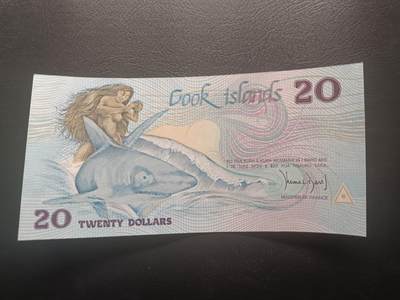 2025十二月第一期，总206期 - 【日】库克群岛20元 UNC 千位号 稀少票筋面值 骑鲨鱼女神