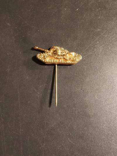 老王徽章第168期 - 法国坦克针插