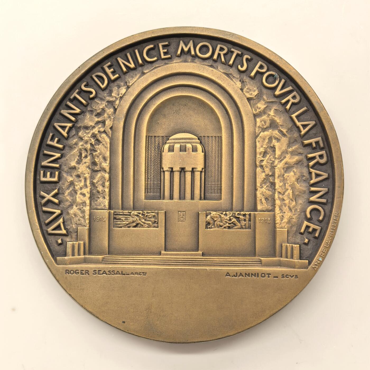 博洋堂世界钱币拍卖第150期（全场包邮） 法国新文艺铜章 72MM 美女与野兽 来源SBP