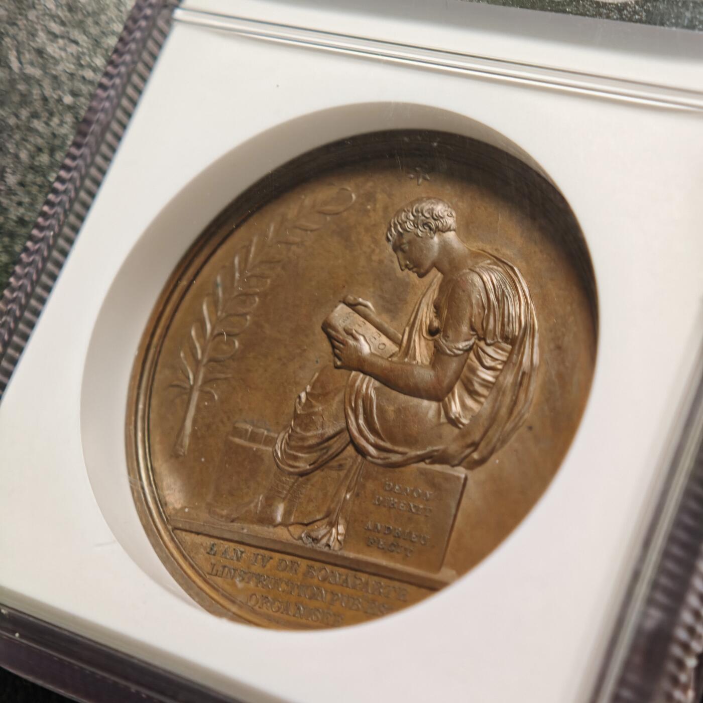 【德藏】世界币章拍卖第156期（拍品征集中~欢迎藏友联系） 1802年 法国拿破仑一世公共教育组织高浮雕纪念银章 原铸 NGC MS64BN 亚军分 仅1枚更高 立体感极强 包浆温润