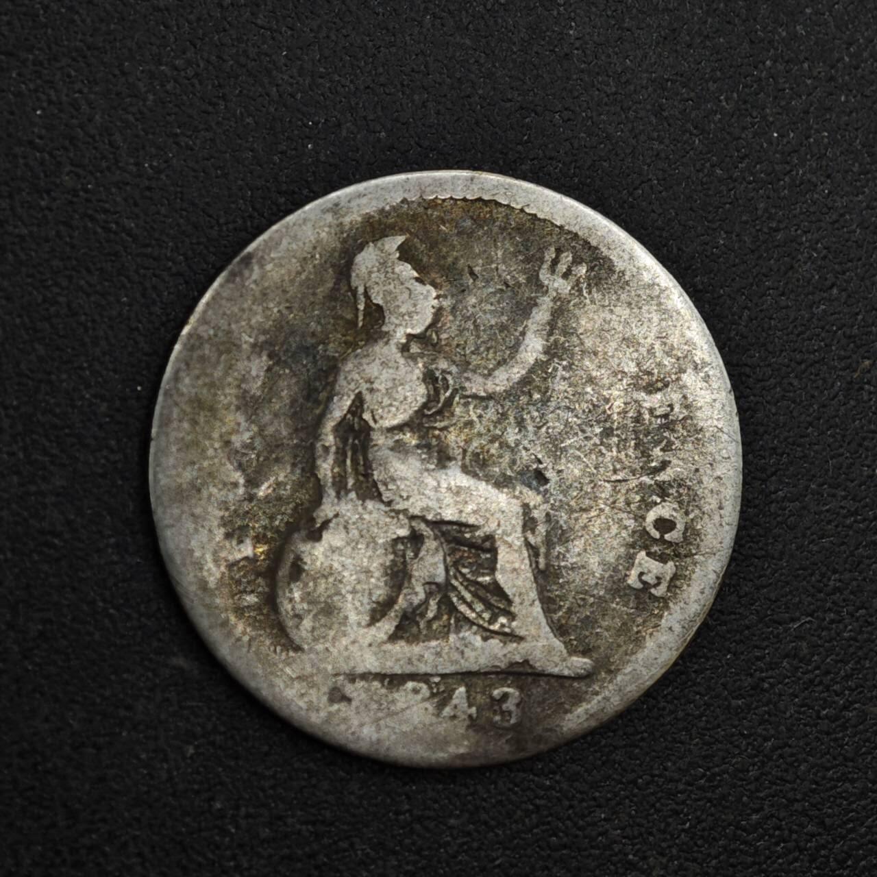 【淘币小摊】实时拍第八百一十八拍   散币小银币场   满百包邮可预留二周 每周一统一发货   英国1843年维多利亚4便士银币