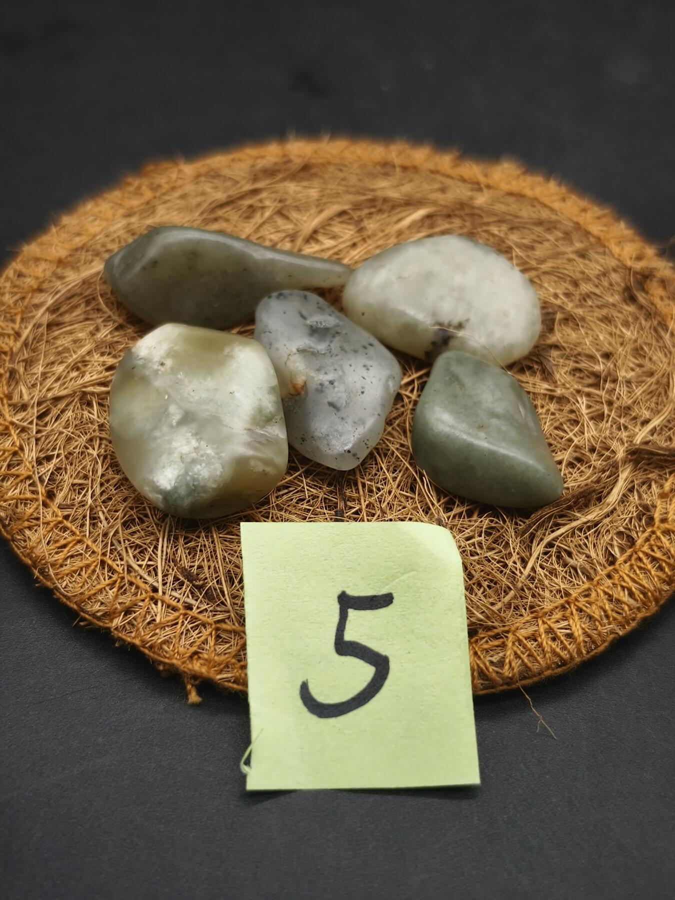 92期回流戒指饰品杂件纪念章丝路钱币专场 和田玉籽料