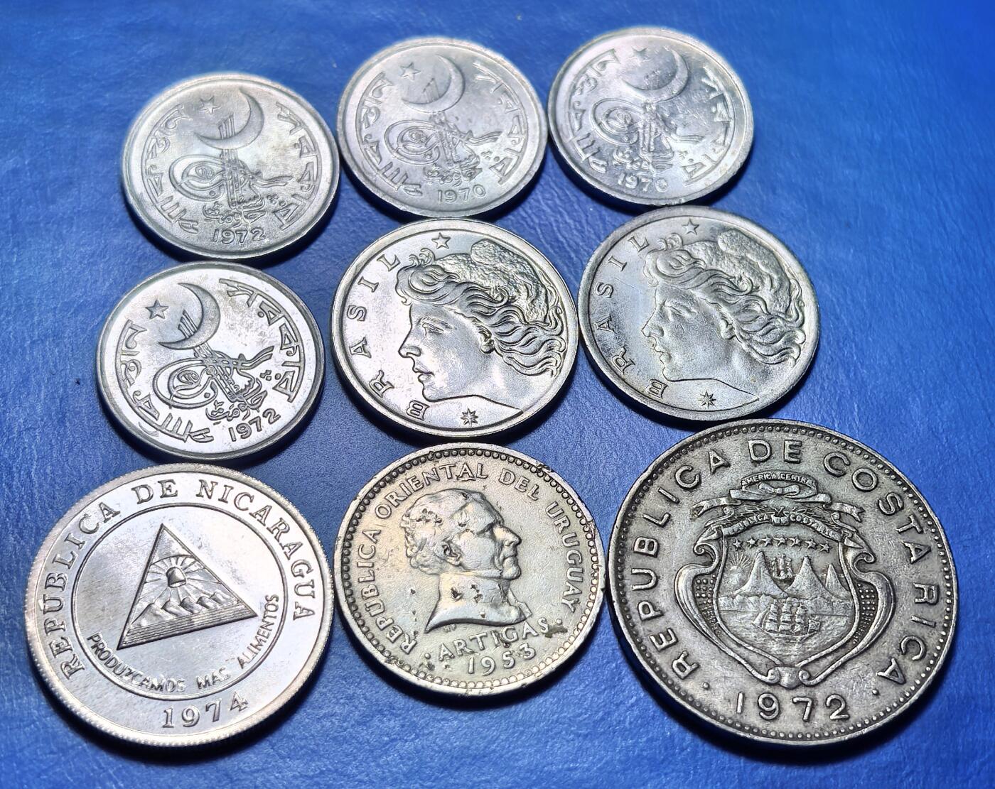 外国优质老铜币银币，周六九点倒数截拍，满百包邮，可寄存半年，喜欢朋友微信扫描二维码可直接参拍