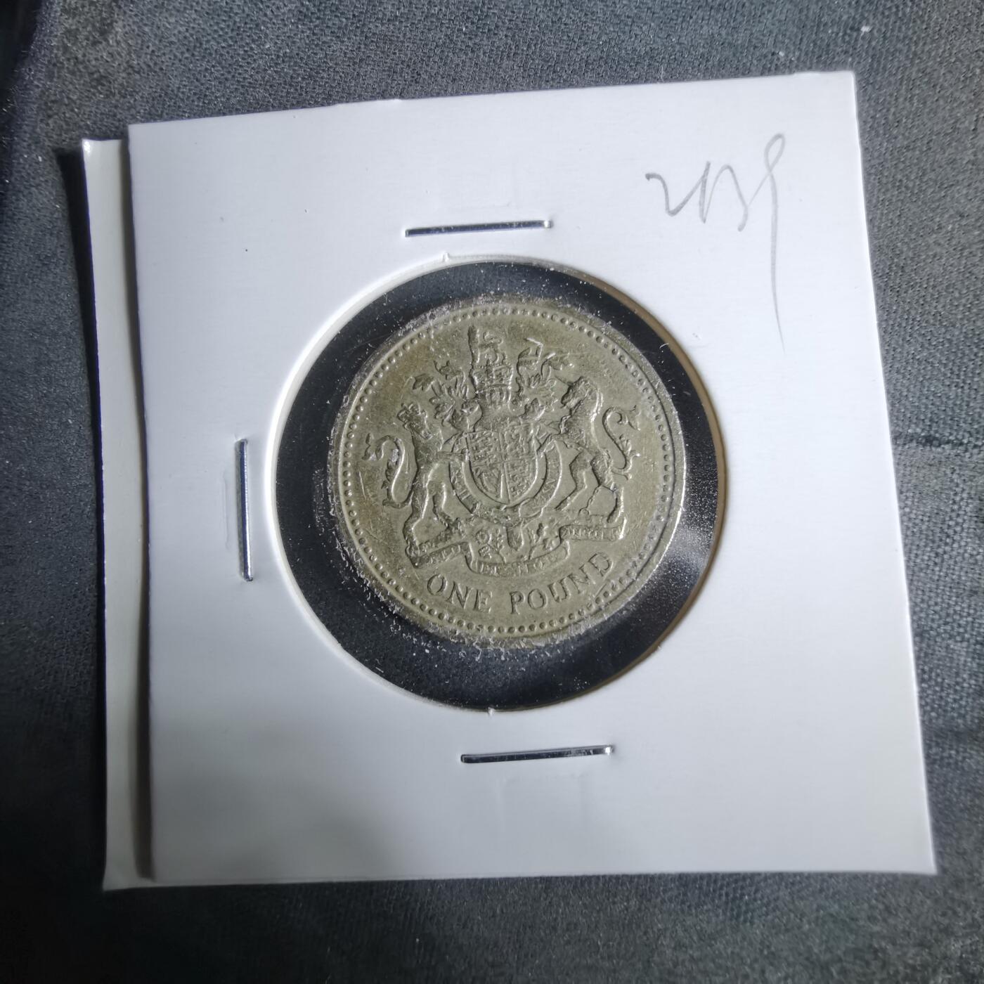 沼泽如烟--第921场 英国1983年一磅