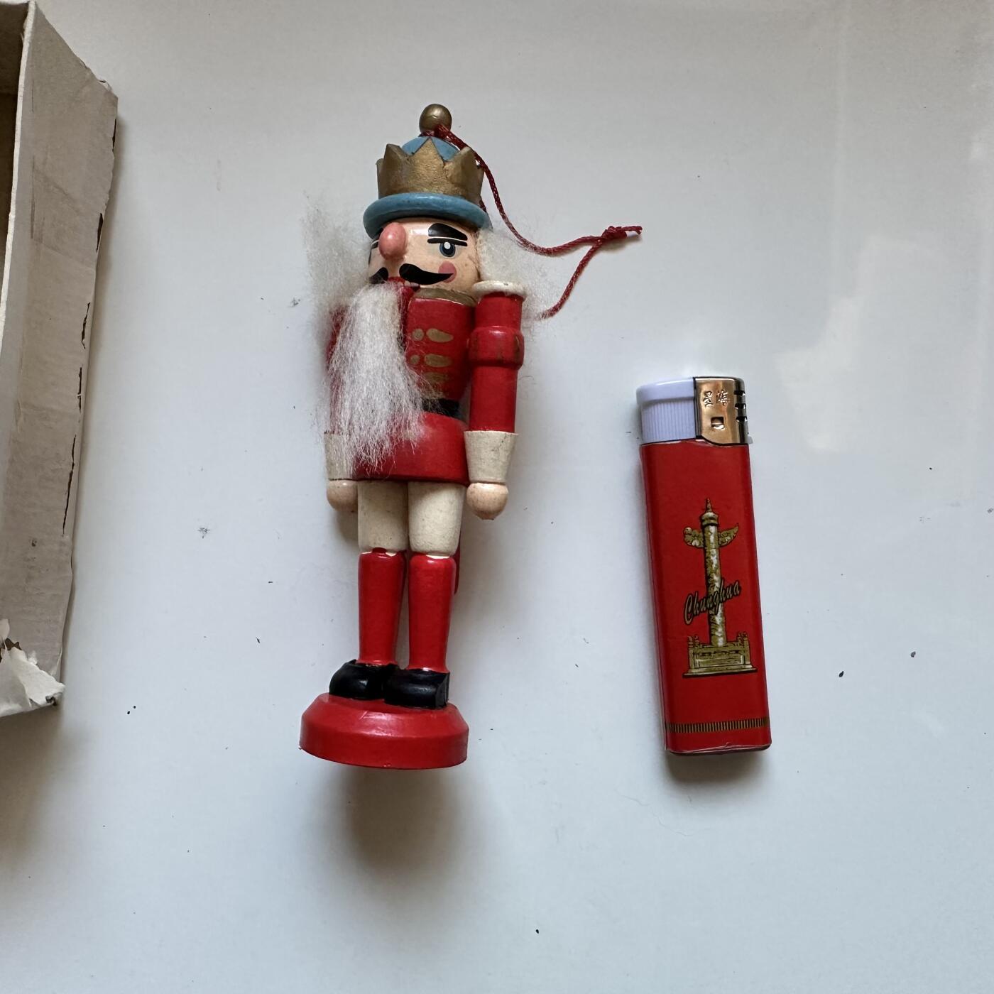 🌹外币初藏🌹🐯2025年第137场  每周二四六晚8️⃣点 接代拍 胡桃夹子士兵 木质玩偶摆件