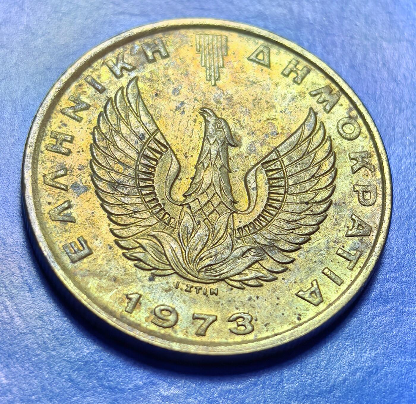 外国优质老铜币银币，周六九点倒数截拍，满百包邮，可寄存半年，喜欢朋友微信扫描二维码可直接参拍