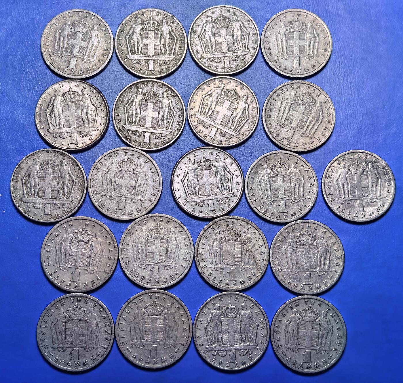 外国优质老铜币银币，周六九点倒数截拍，满百包邮，可寄存半年，喜欢朋友微信扫描二维码可直接参拍