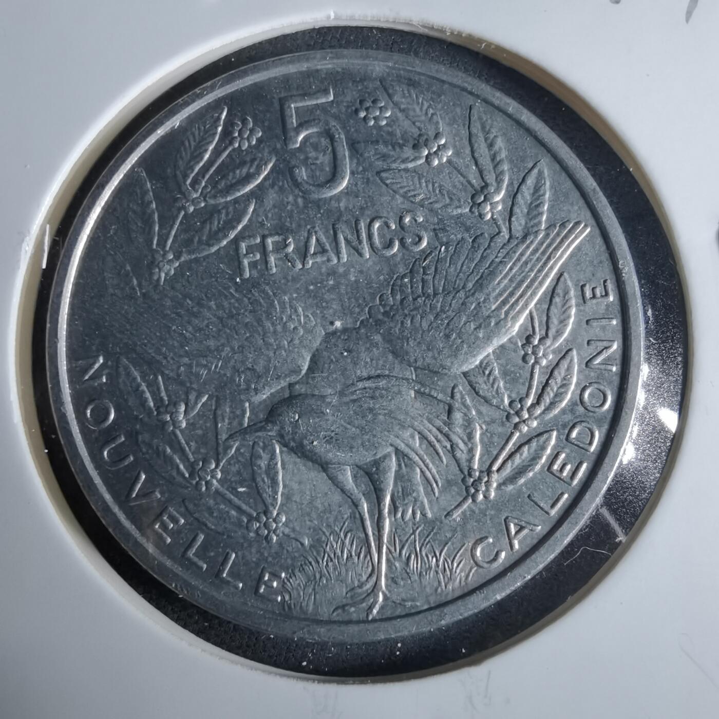 沼泽如烟--第921场 法属新喀里多尼亚2003年5法郎