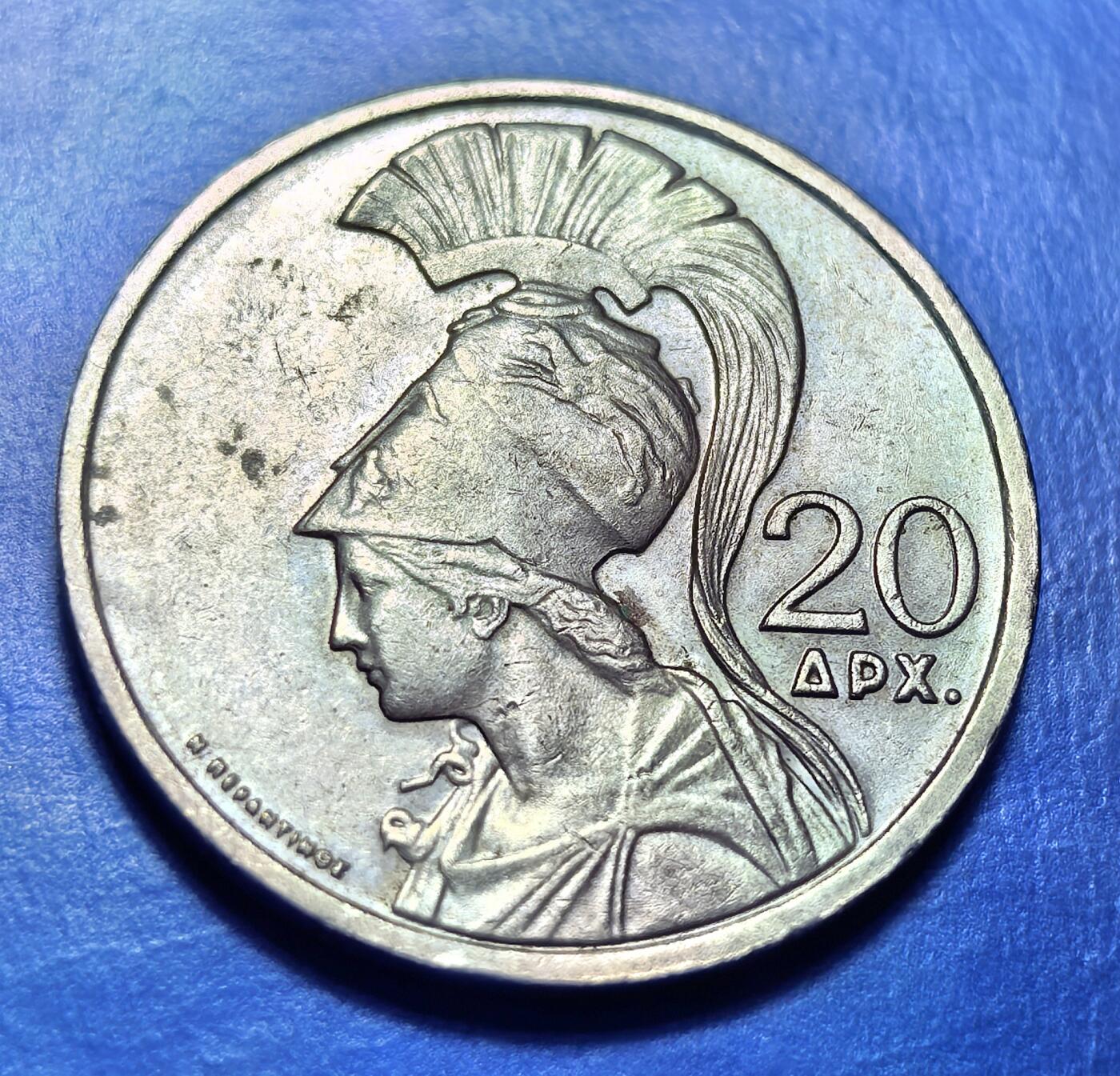 外国优质老铜币银币，周六九点倒数截拍，满百包邮，可寄存半年，喜欢朋友微信扫描二维码可直接参拍