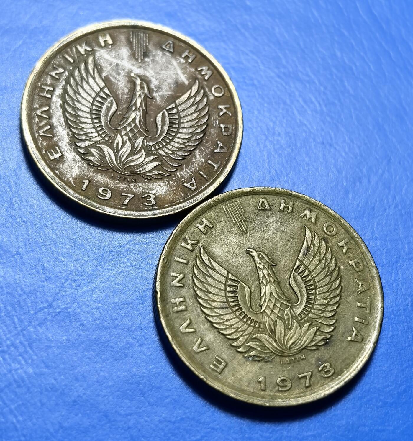 外国优质老铜币银币，周六九点倒数截拍，满百包邮，可寄存半年，喜欢朋友微信扫描二维码可直接参拍