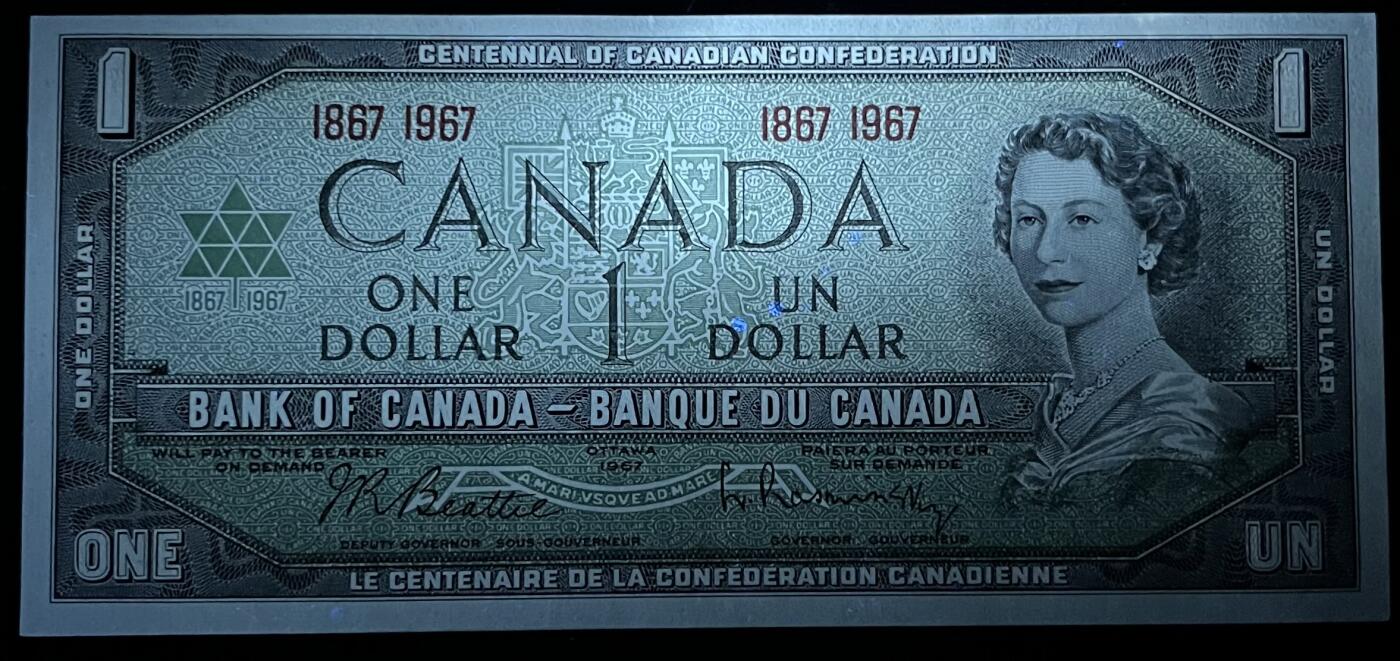 小福收藏拍卖第197期 裸钞场 本期有多张豹子号靓号 百慕大03年50元纪念钞百位号 马来亚和英属婆罗洲开国第一张纸币大冠女王 马来亚 41年1元英王乔六 法属太平洋10000法郎 捷克1000克朗纪念钞千位号  卢森堡 1000法郎  萨尔瓦多样钞 匈牙利 法罗群岛 危地马拉等多国精美纸币