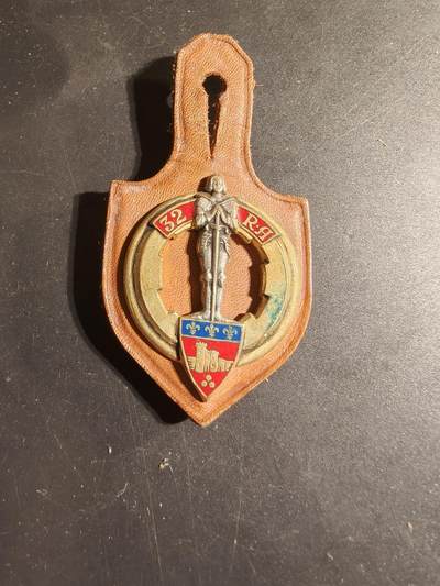 老王徽章第168期 - 法国第32炮兵团证章