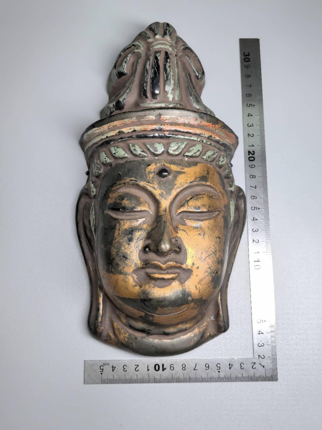 小驴勋章奖章收藏12月06日周六晚六点拍卖（珍爱和平，收藏战争，铭记历史，勿忘国耻，忠党爱国。有偿代拍，送拍规则在简介最后，参拍须阅读规则后再参拍，关系到运费包装发货时效真假辨别等关键信息，拍卖时不再发原图，看大图店主微信码在拍卖店铺介绍里） 日式木雕