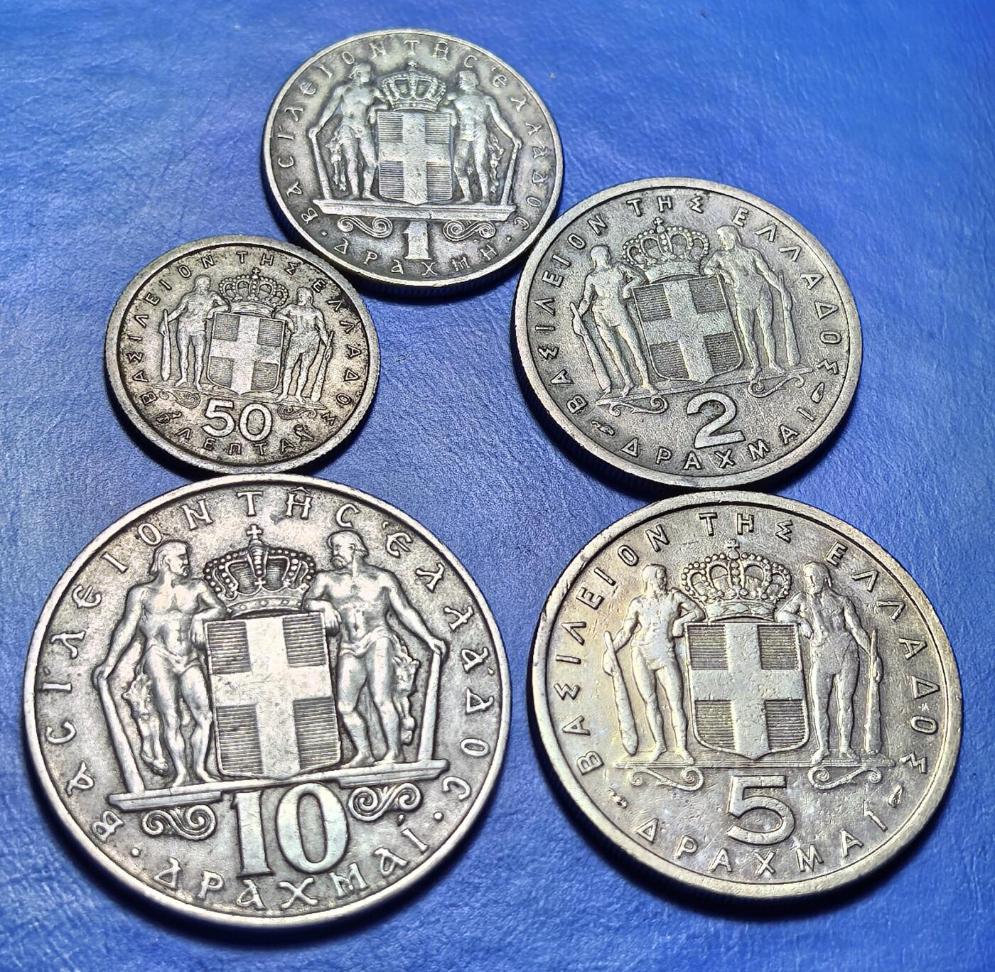 外国优质老铜币银币，周六九点倒数截拍，满百包邮，可寄存半年，喜欢朋友微信扫描二维码可直接参拍