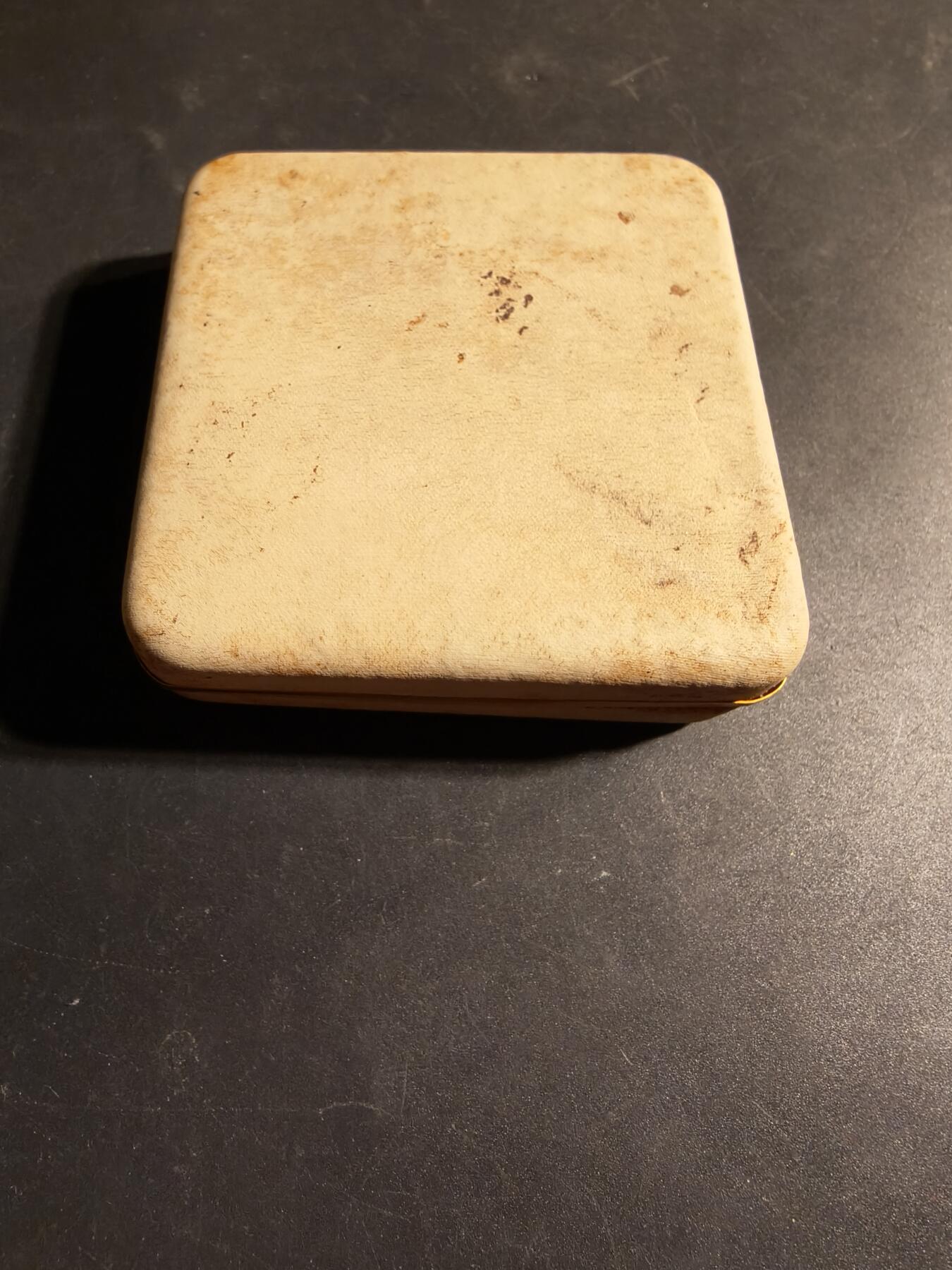 老王徽章第168期 2015年韩美同盟胜利纪念章     原盒     直径70mm.   重量106.4g