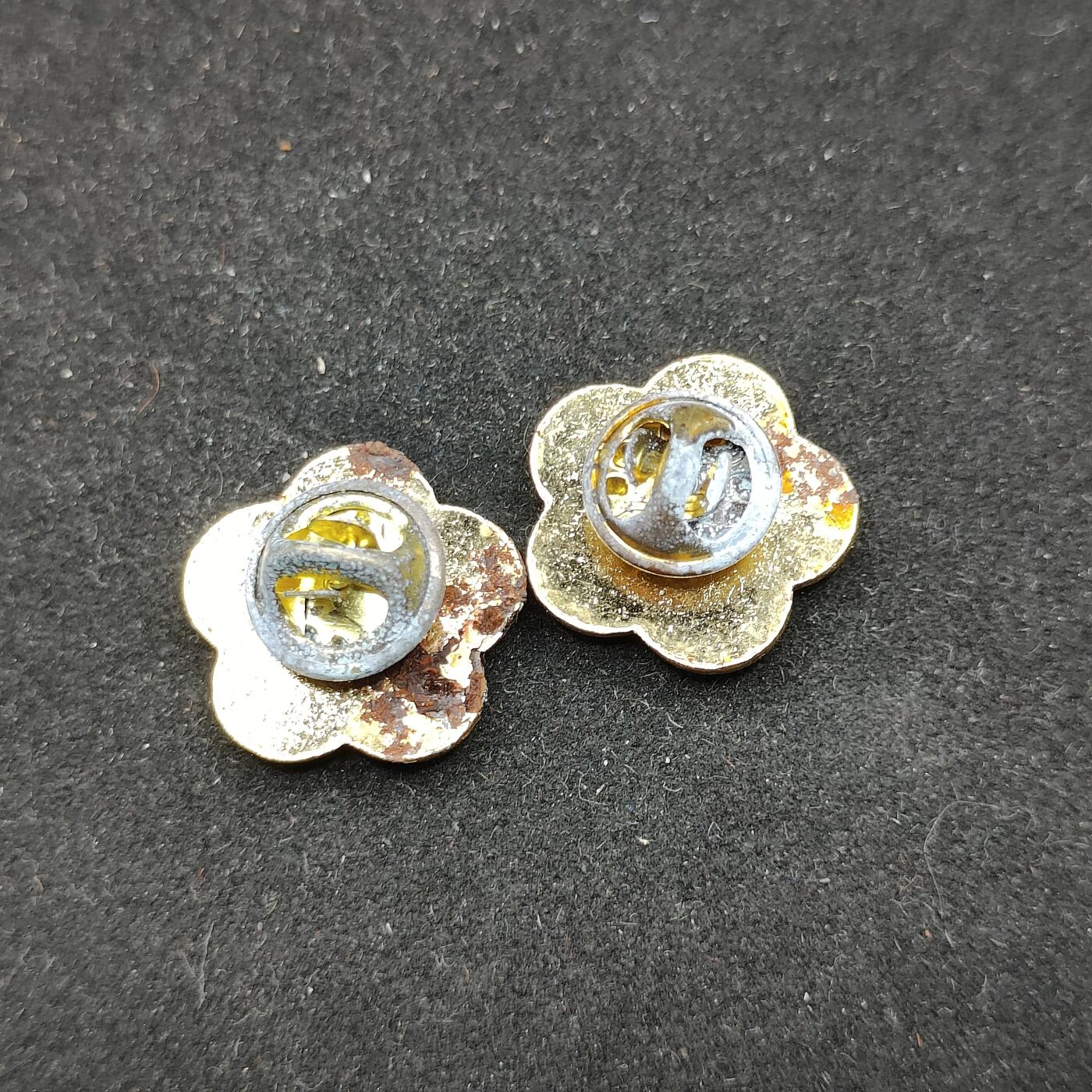 0元起拍勋章 第316期 咸鱼国勋章拍卖专场 12月7日（周日）下午6：00开始 民国70-80s校官肩章一对