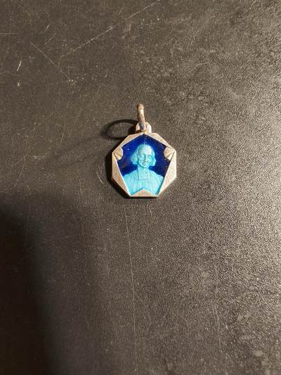 老王徽章第168期 - 法国天主教会纪念章