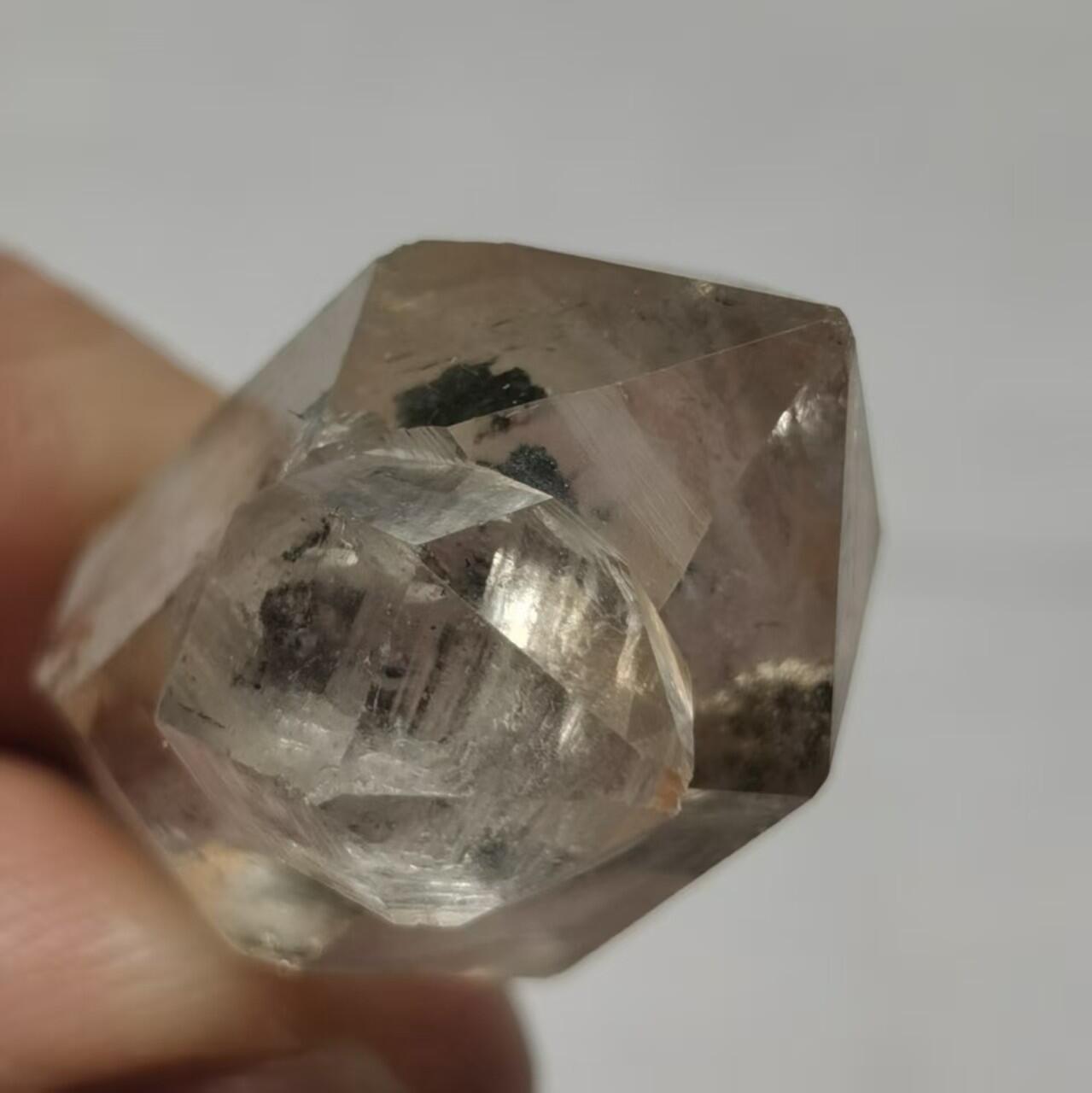 七河·世界钱币杂件水晶矿标小拍（总第30期） 藏家出品X663云贵闪灵水晶 多生 共生 本件拍品由合作藏家邮寄，库存编号 387-28