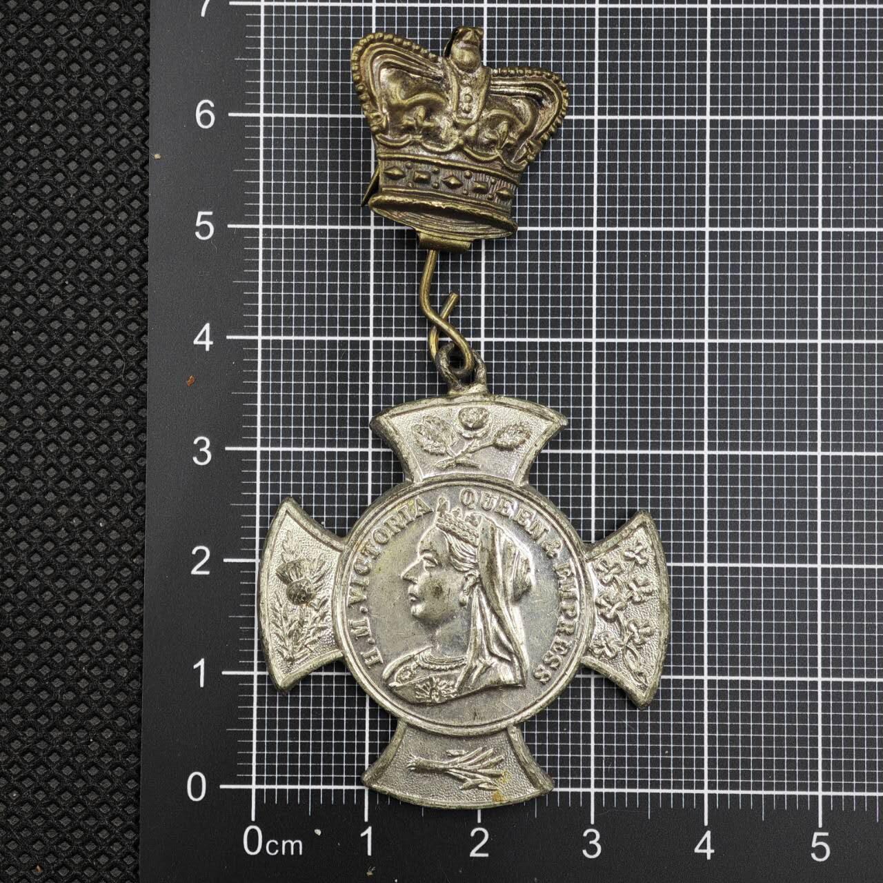 【淘币小摊】限时拍第八百二十三拍  纪念章场  满百包邮可预留两周  周一统一发货   英国1897年维多利亚女王登基60周年纪念章